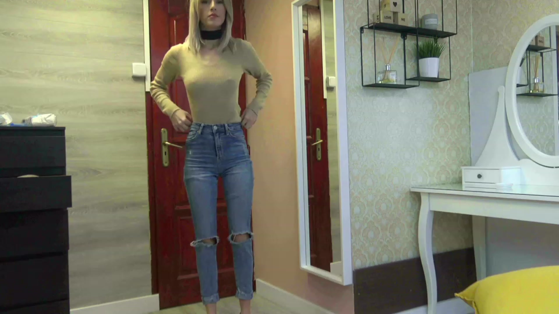 Gallery image thumbnail from Mia_Bae's myfreecams stream on, 11/28/2022, 19:07 image 11 of 20
