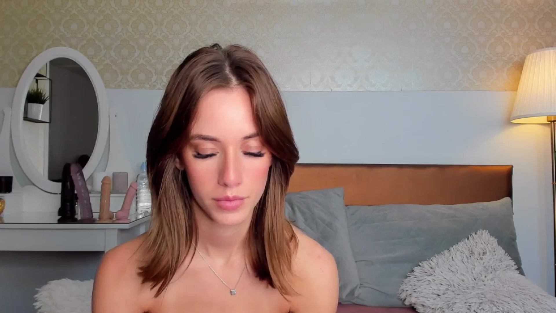 Gallery image thumbnail from Mia_Bae's myfreecams stream on, 05/17/2024, 08:05 image 8 of 20