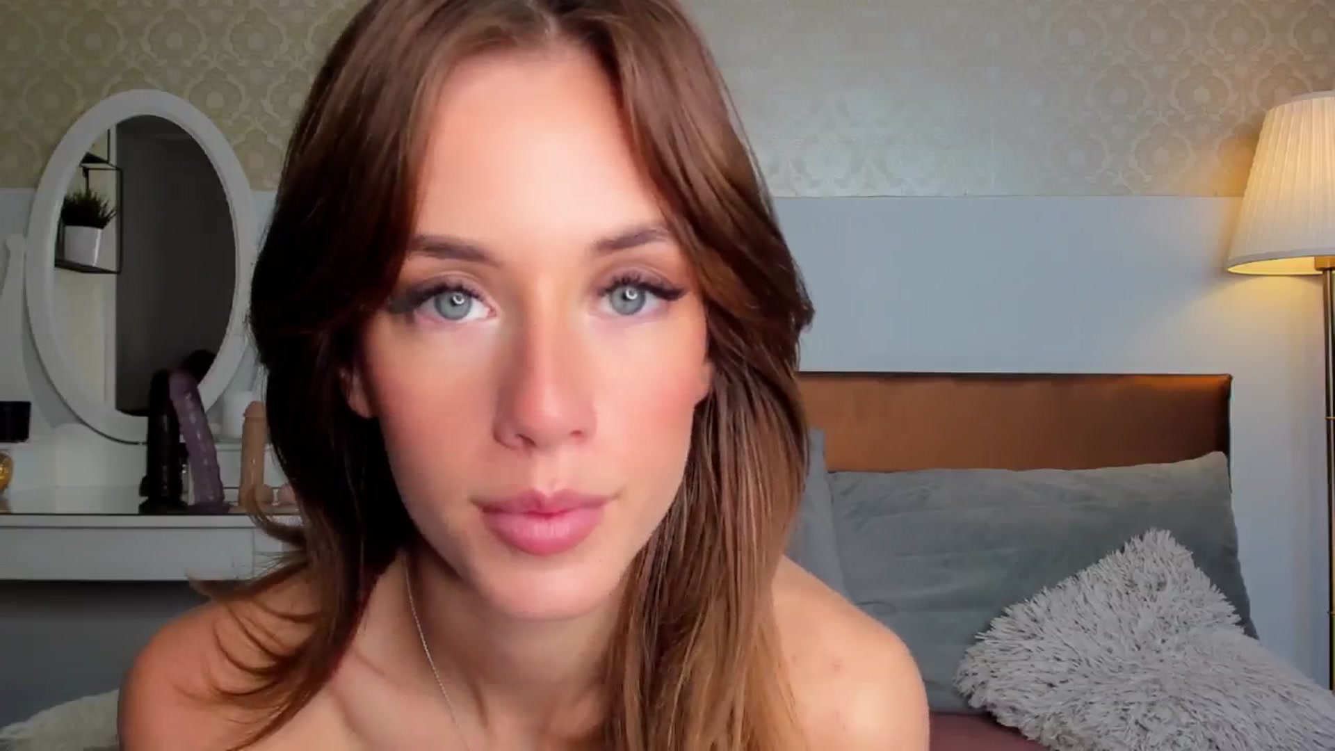 Gallery image thumbnail from Mia_Bae's myfreecams stream on, 05/17/2024, 08:05 image 2 of 20