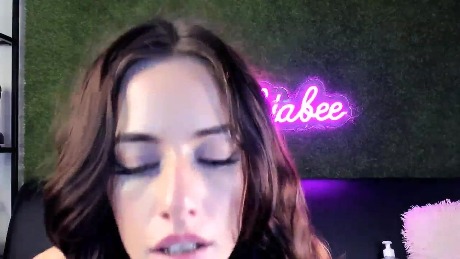 Gallery image thumbnail from Mia_Bae's myfreecams stream on, 12/23/2024, 14:30 image 3 of 20