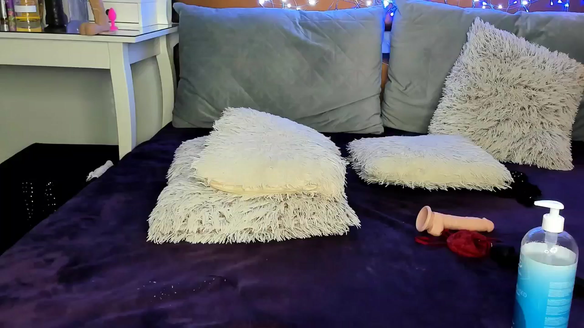 Gallery image thumbnail from Mia_Bae's myfreecams stream on, 12/31/2024, 17:06 image 17 of 20