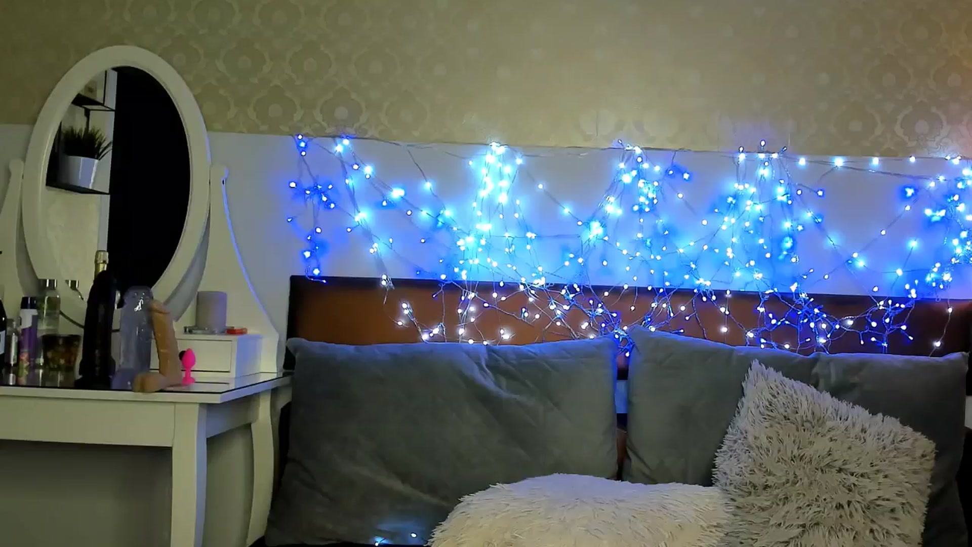 Gallery image thumbnail from Mia_Bae's myfreecams stream on, 12/31/2024, 18:42 image 10 of 20