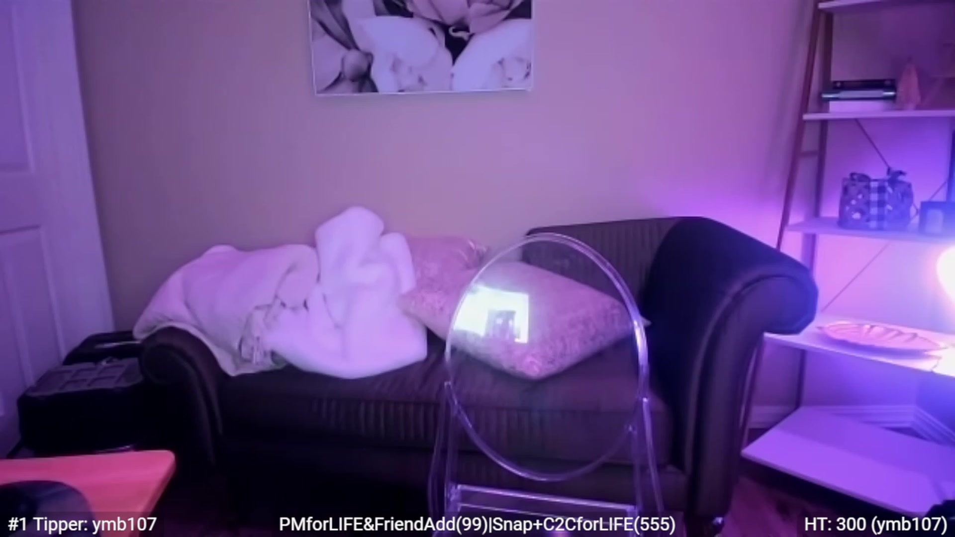 Gallery image thumbnail from Mia_Bites's myfreecams stream on, 12/08/2022, 02:29 image 10 of 20