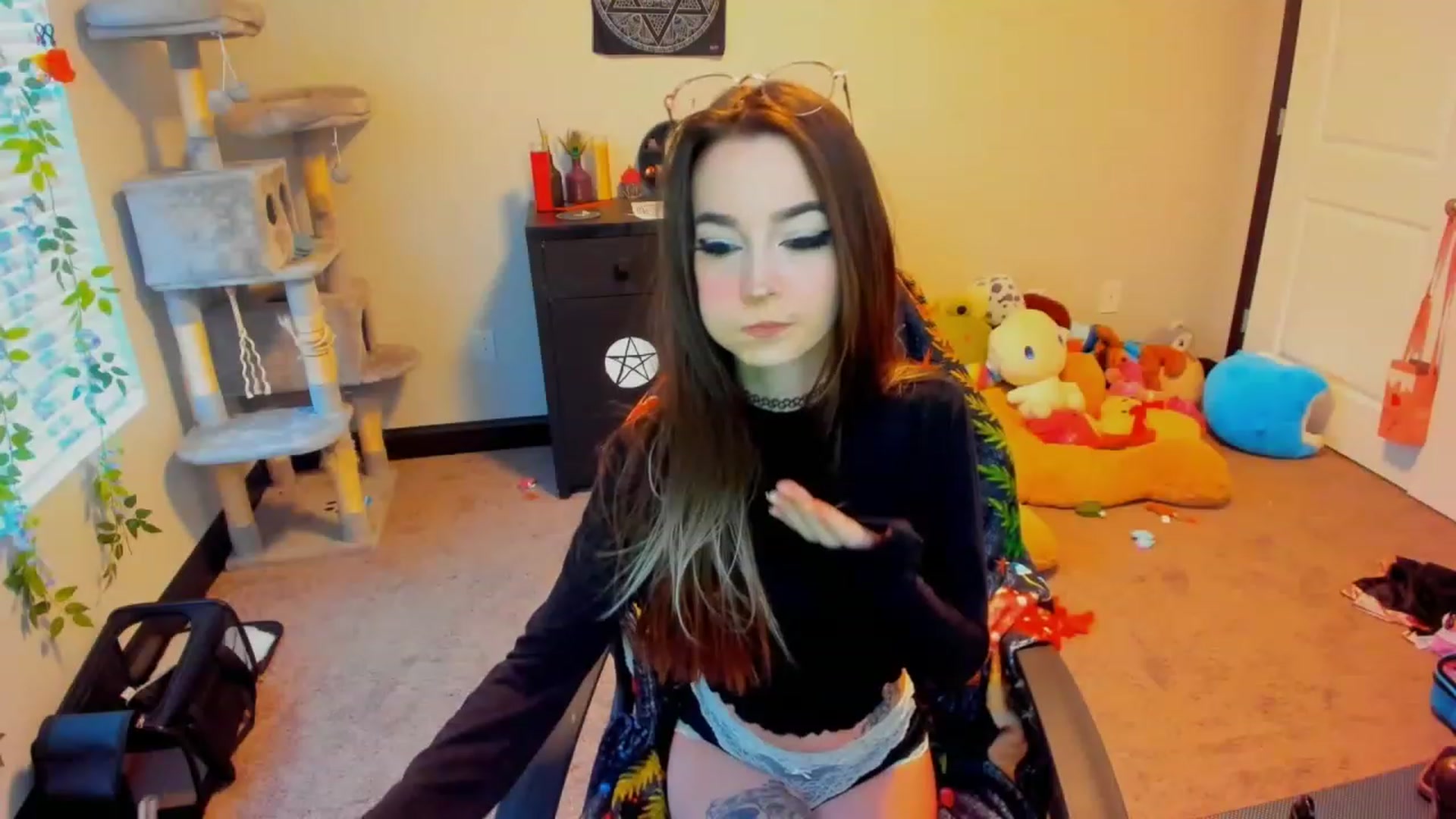 Gallery image thumbnail from Mia_Fern's myfreecams stream on, 02/29/2024, 23:31 image 5 of 20