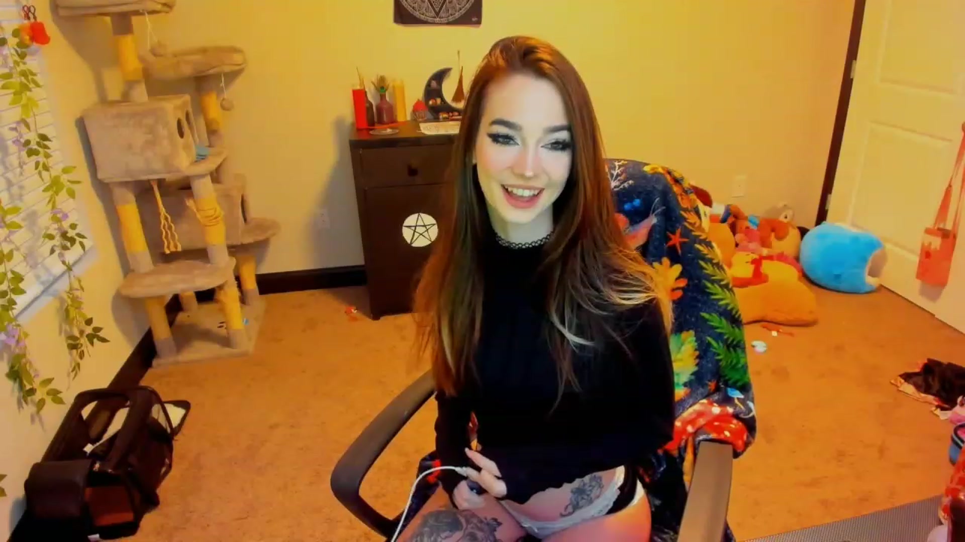 Gallery image thumbnail from Mia_Fern's myfreecams stream on, 02/29/2024, 23:31 image 17 of 20