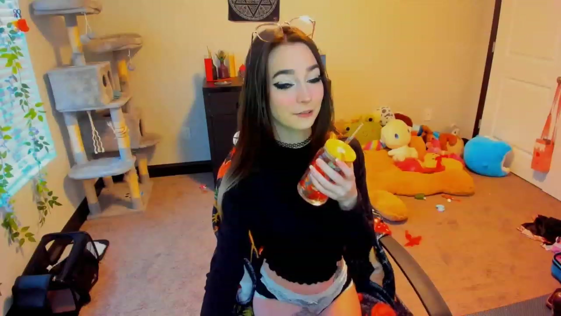 Gallery image thumbnail from Mia_Fern's myfreecams stream on, 02/29/2024, 23:31 image 6 of 20