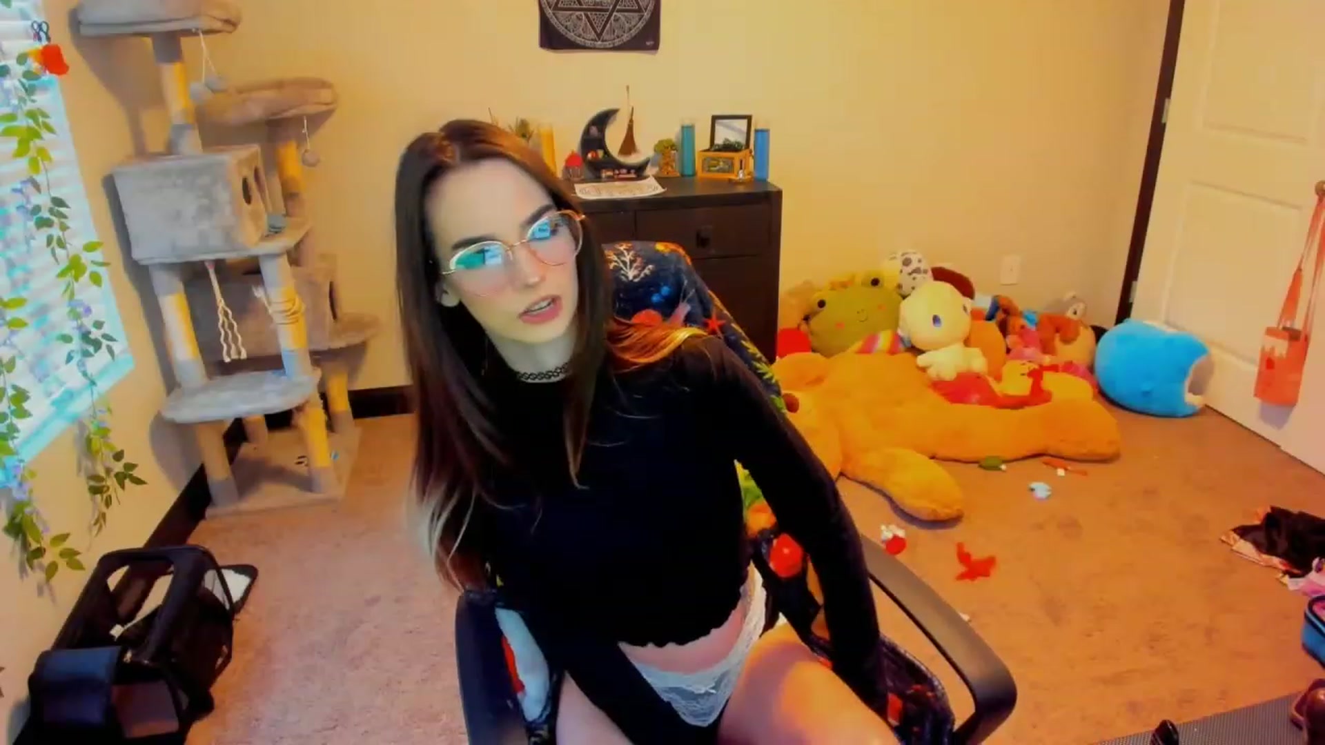 Gallery image thumbnail from Mia_Fern's myfreecams stream on, 02/29/2024, 23:31 image 8 of 20