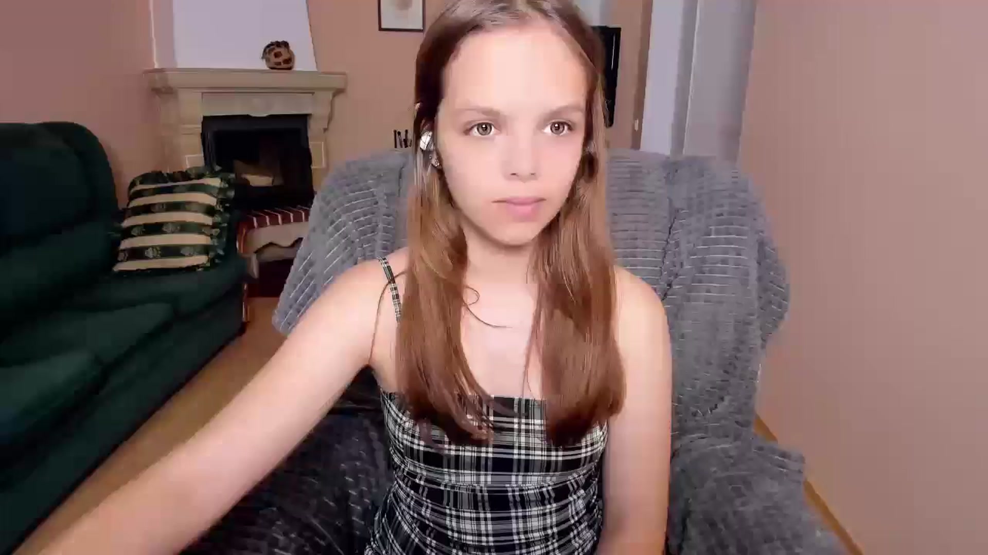 Gallery image thumbnail from Mia_Gallager's myfreecams stream on, 09/17/2025, 15:22 image 14 of 20