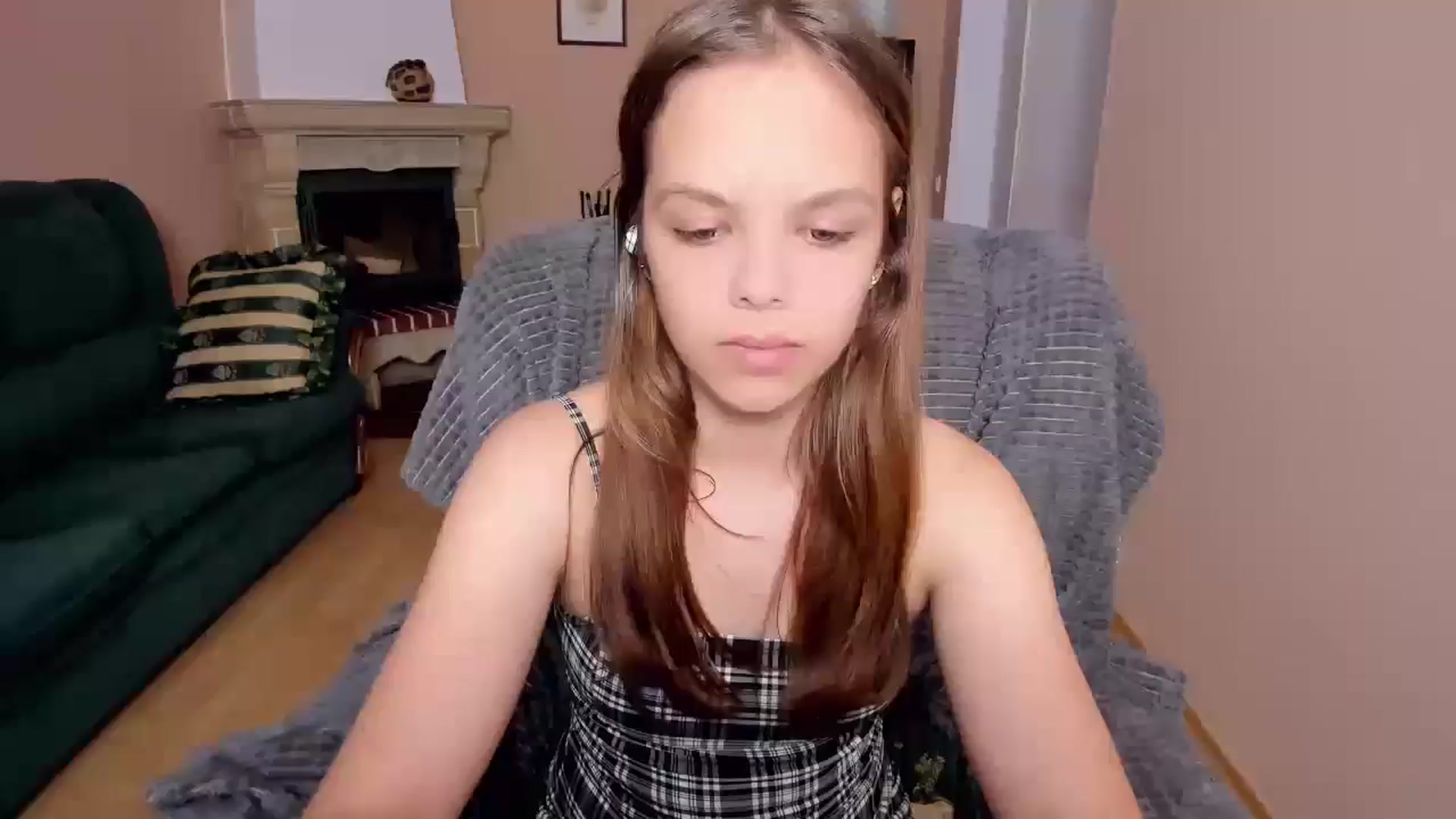 Gallery image thumbnail from Mia_Gallager's myfreecams stream on, 09/17/2025, 15:22 image 13 of 20
