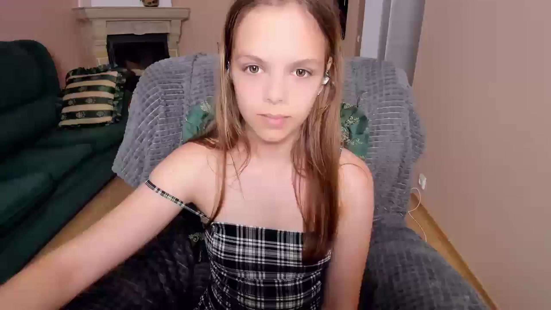 Gallery image thumbnail from Mia_Gallager's myfreecams stream on, 09/17/2025, 17:35 image 2 of 20