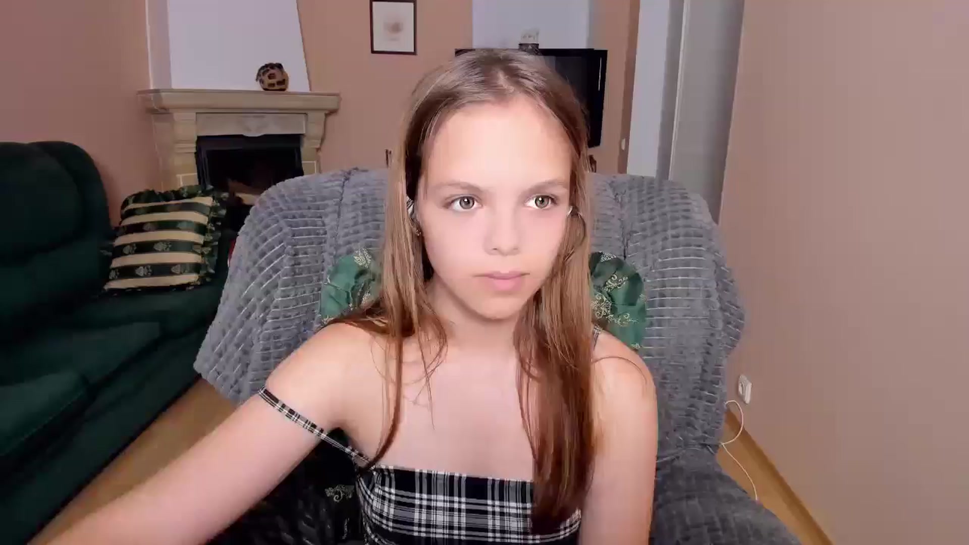 Gallery image thumbnail from Mia_Gallager's myfreecams stream on, 09/17/2025, 17:35 image 1 of 20