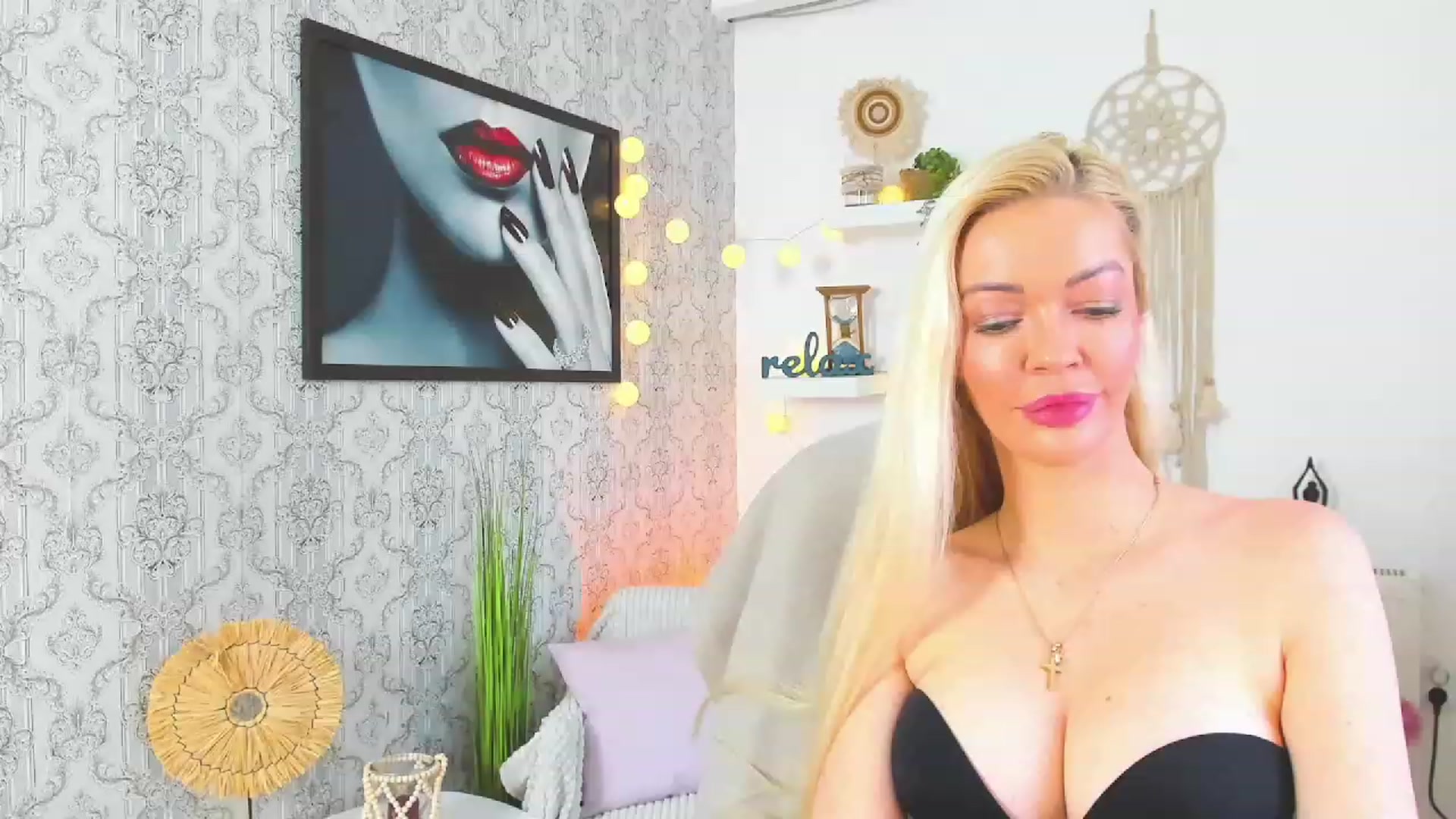 Gallery image thumbnail from Mia_Karakova's myfreecams stream on, 02/09/2023, 10:27 image 20 of 20