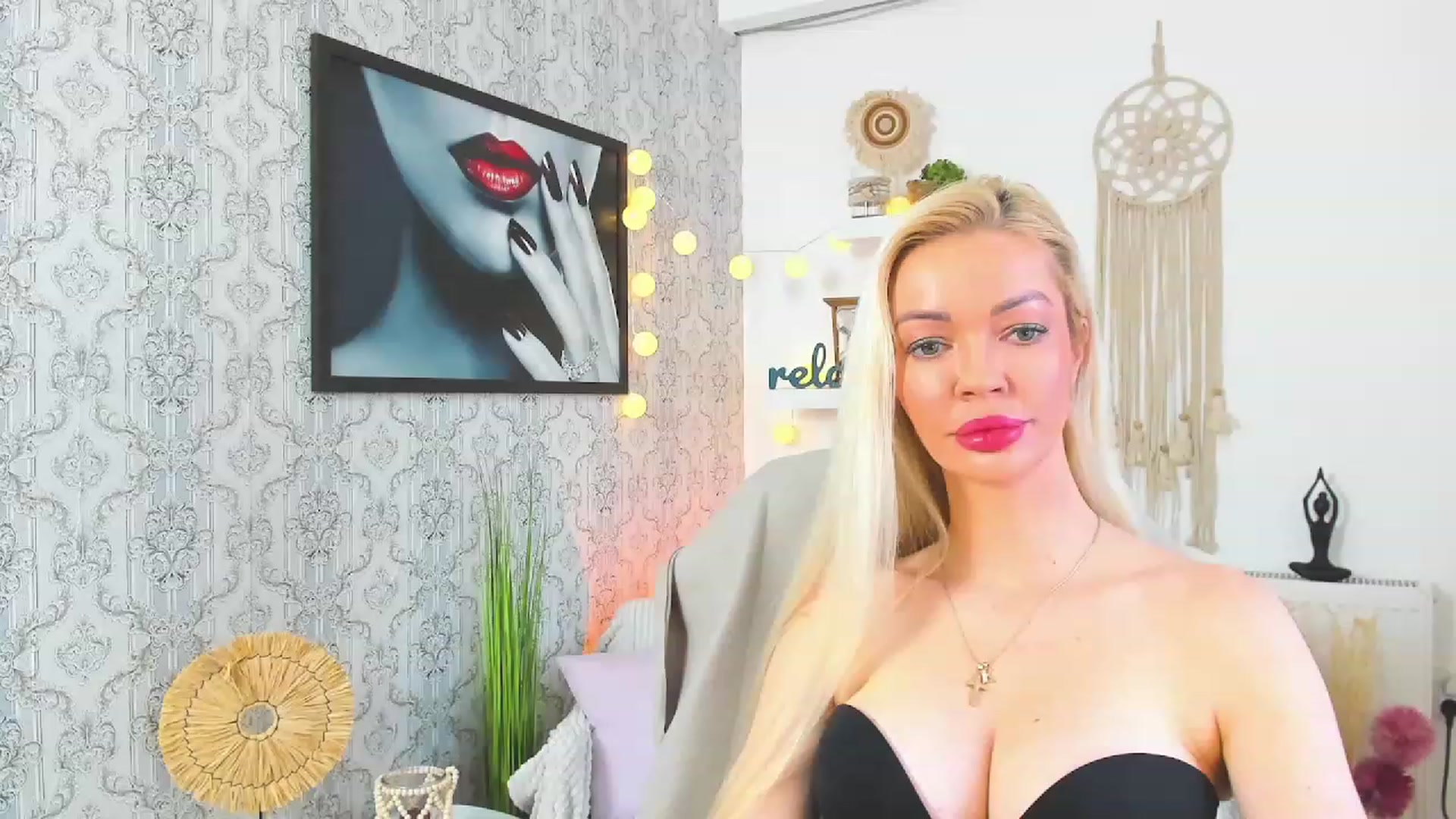 Gallery image thumbnail from Mia_Karakova's myfreecams stream on, 02/09/2023, 12:26 image 13 of 20