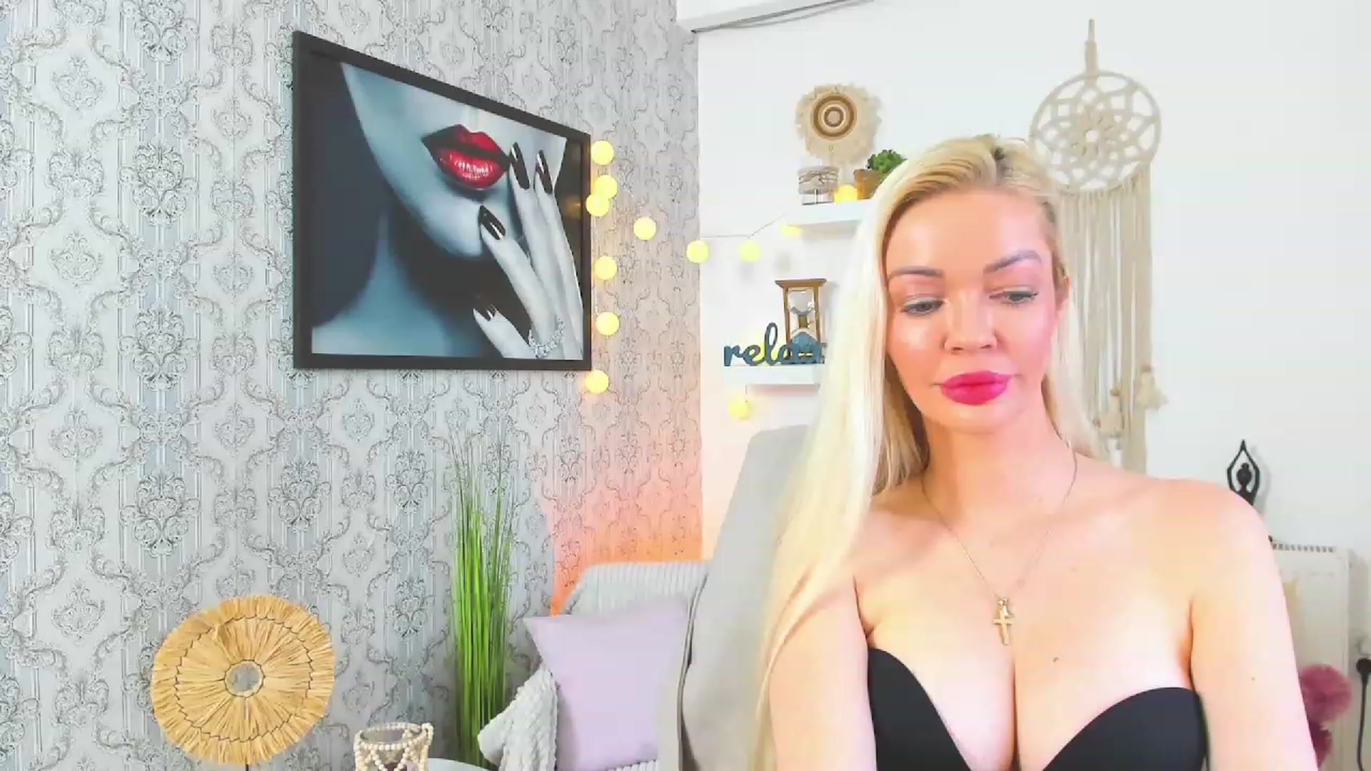 Gallery image thumbnail from Mia_Karakova's myfreecams stream on, 02/09/2023, 13:52 image 9 of 20