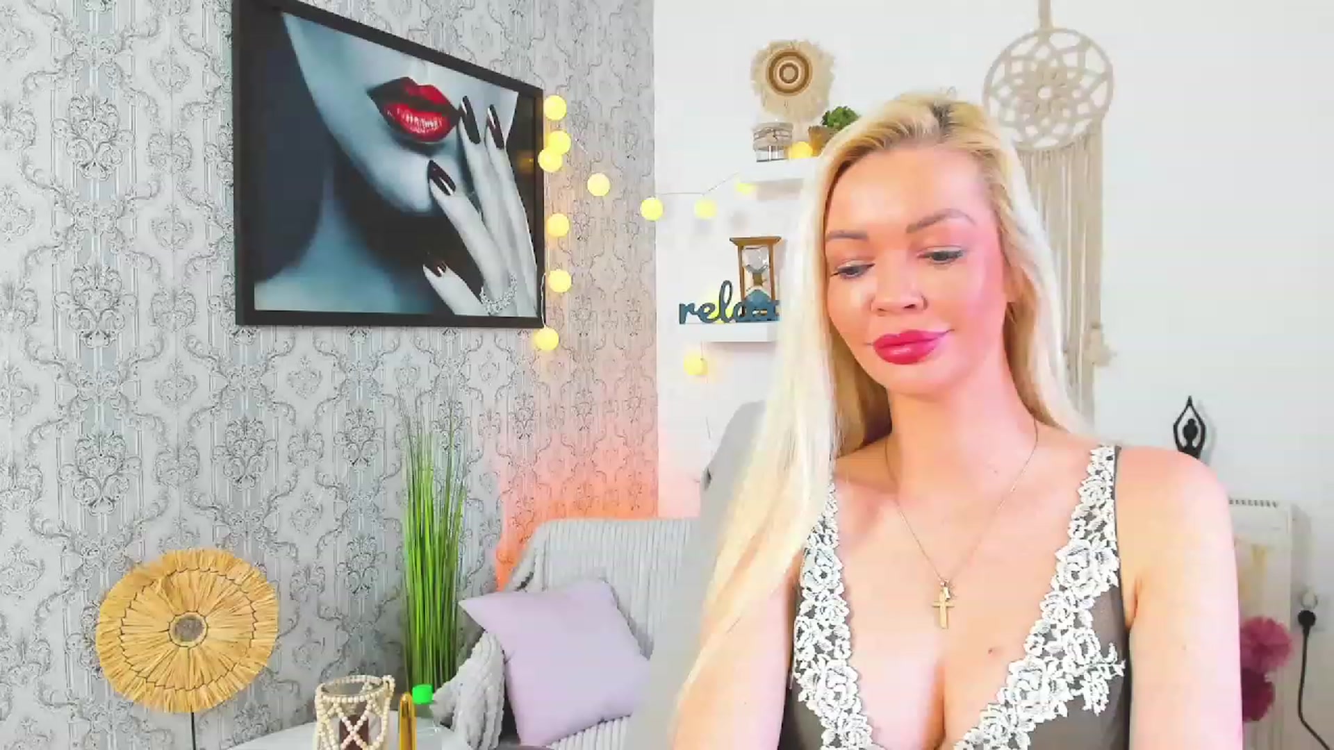 Gallery image thumbnail from Mia_Karakova's myfreecams stream on, 02/10/2023, 13:45 image 12 of 20