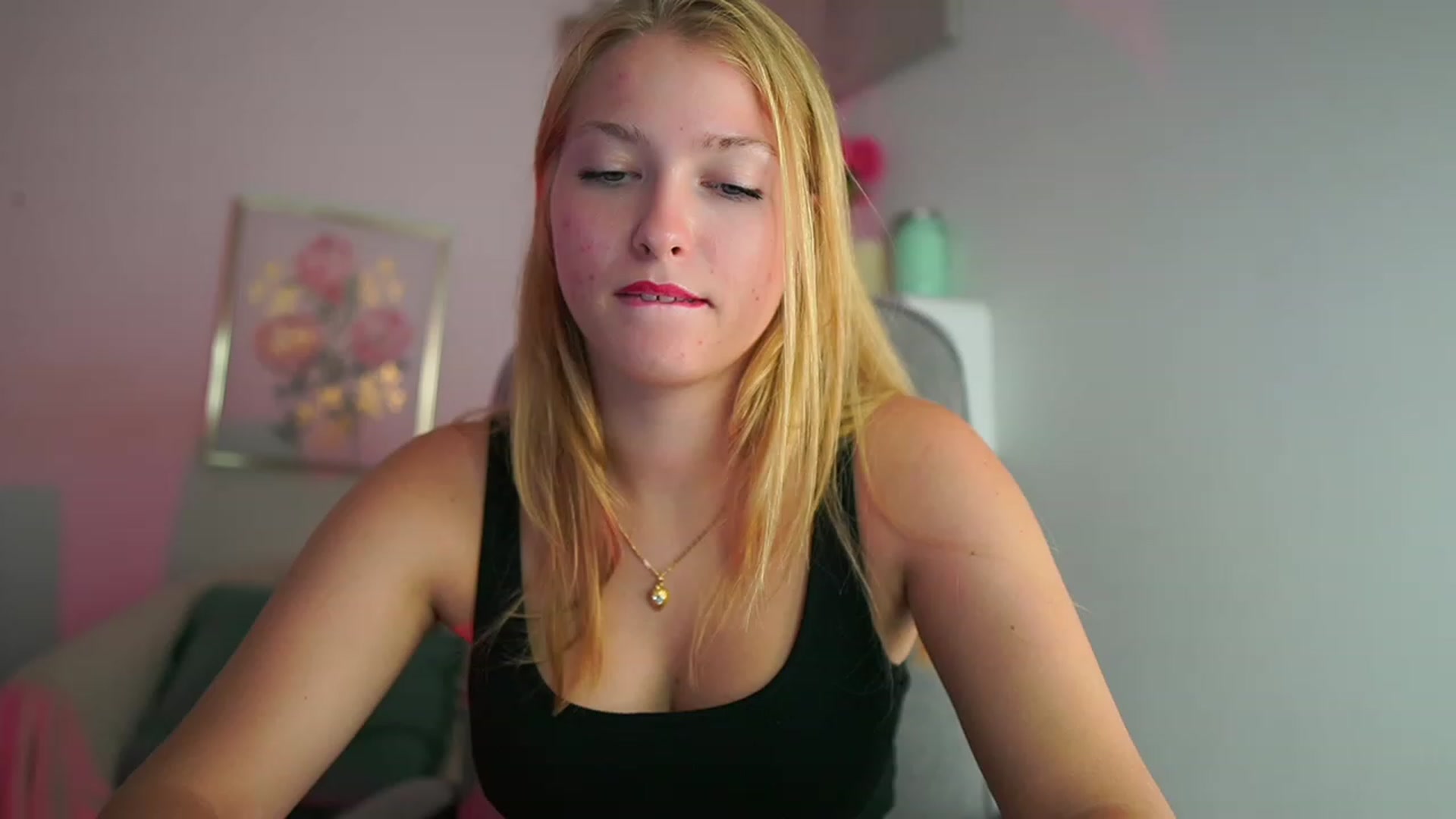 Gallery image thumbnail from Mia_Melano_'s myfreecams stream on, 09/05/2023, 21:45 image 15 of 20