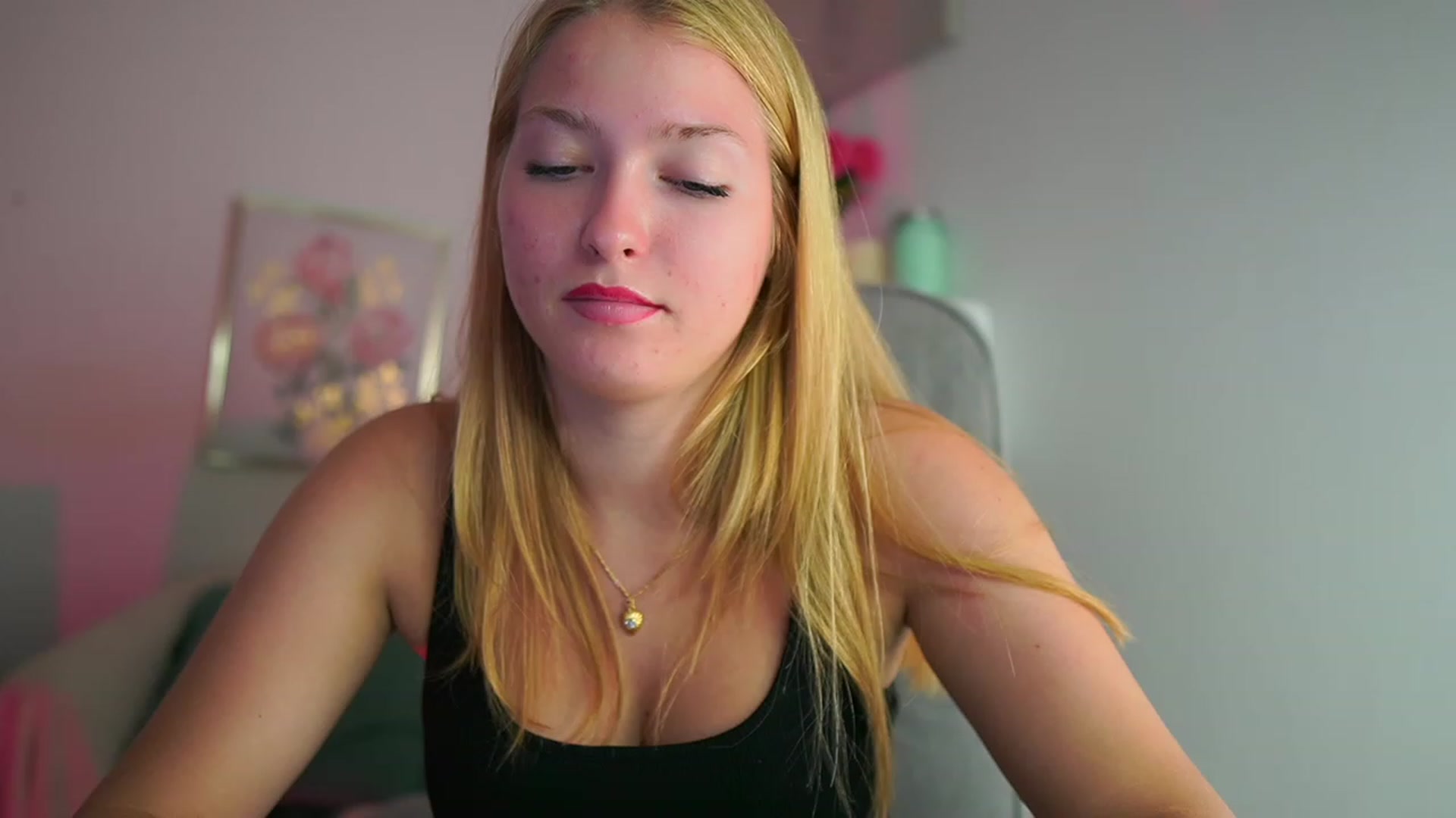 Gallery image thumbnail from Mia_Melano_'s myfreecams stream on, 09/05/2023, 21:45 image 19 of 20