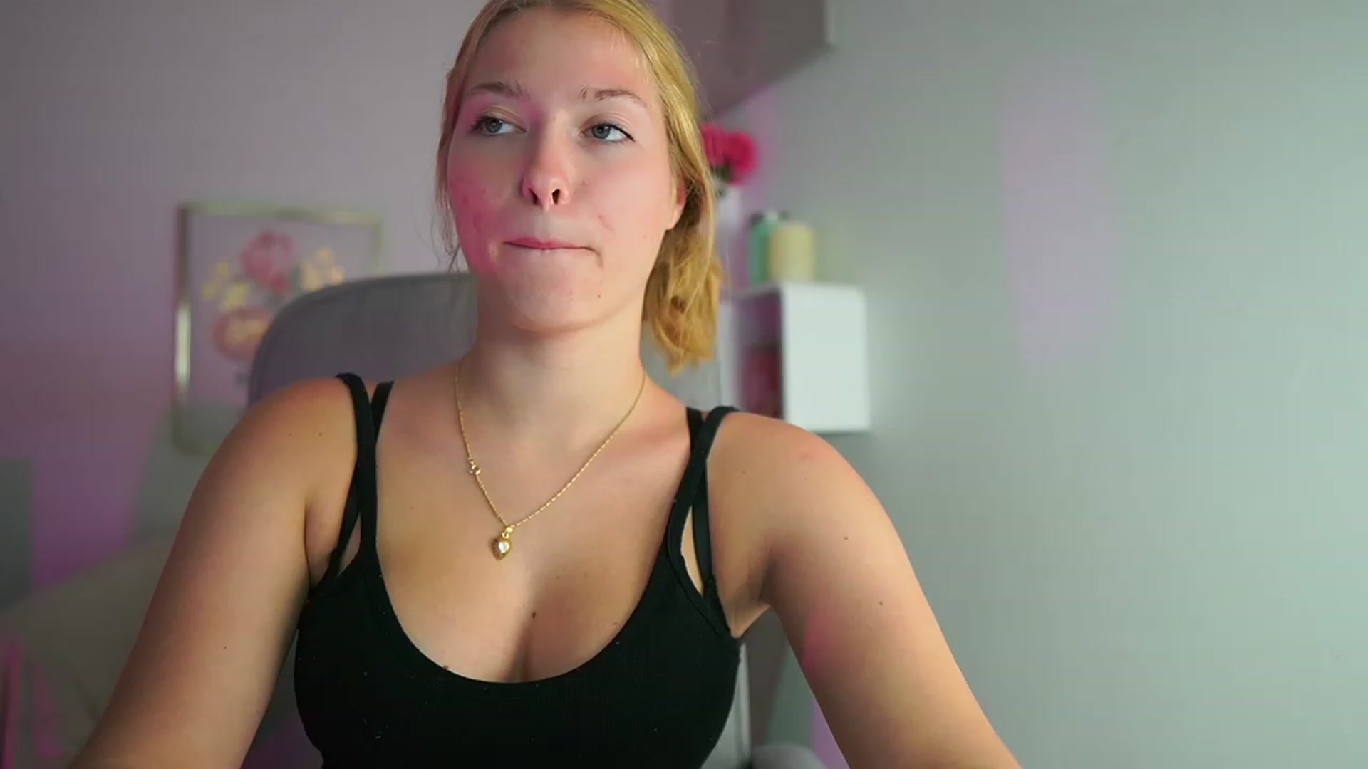 Gallery image thumbnail from Mia_Melano_'s myfreecams stream on, 09/10/2023, 16:08 image 10 of 20