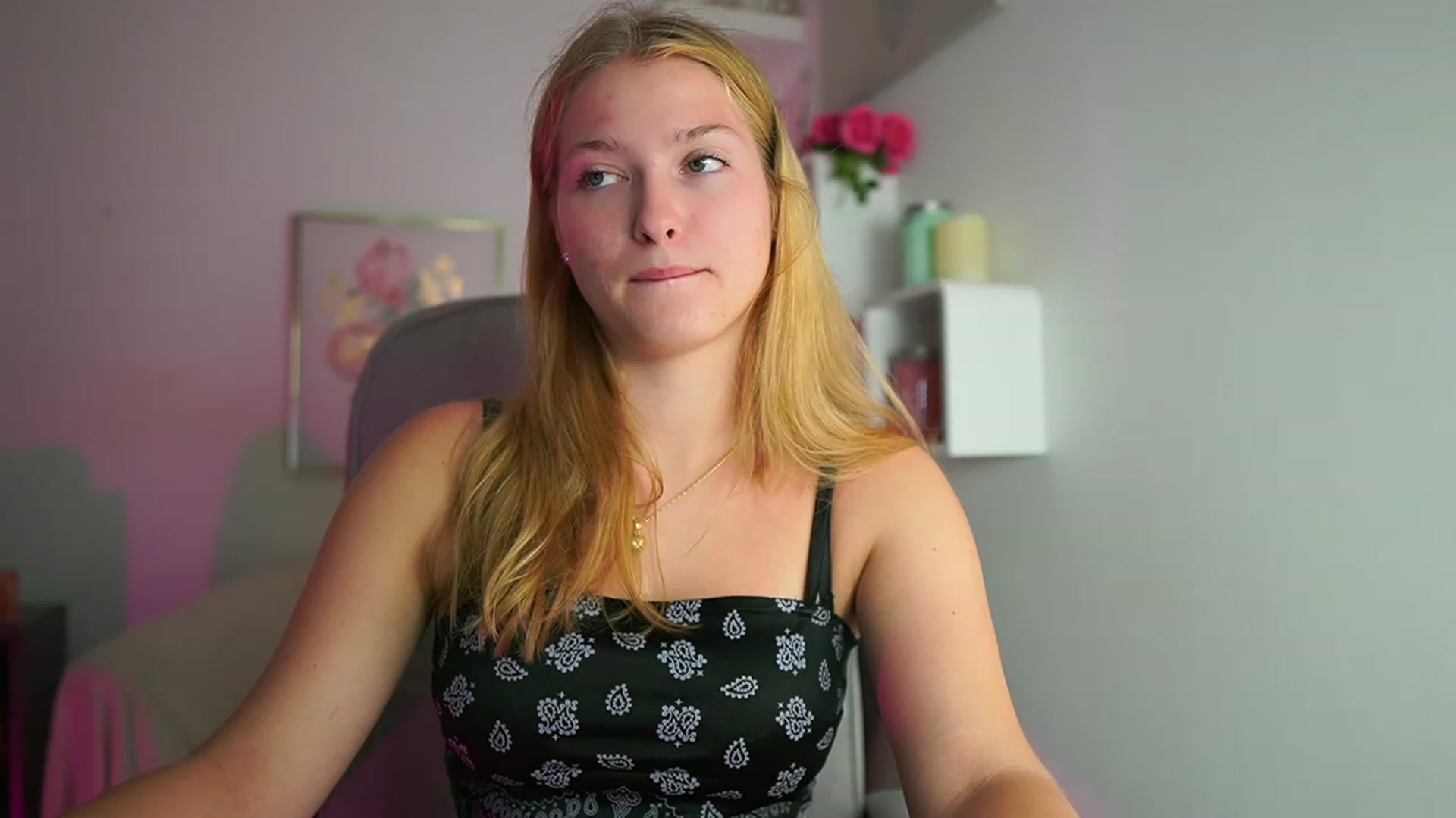 Gallery image thumbnail from Mia_Melano_'s myfreecams stream on, 09/11/2023, 14:08 image 8 of 20