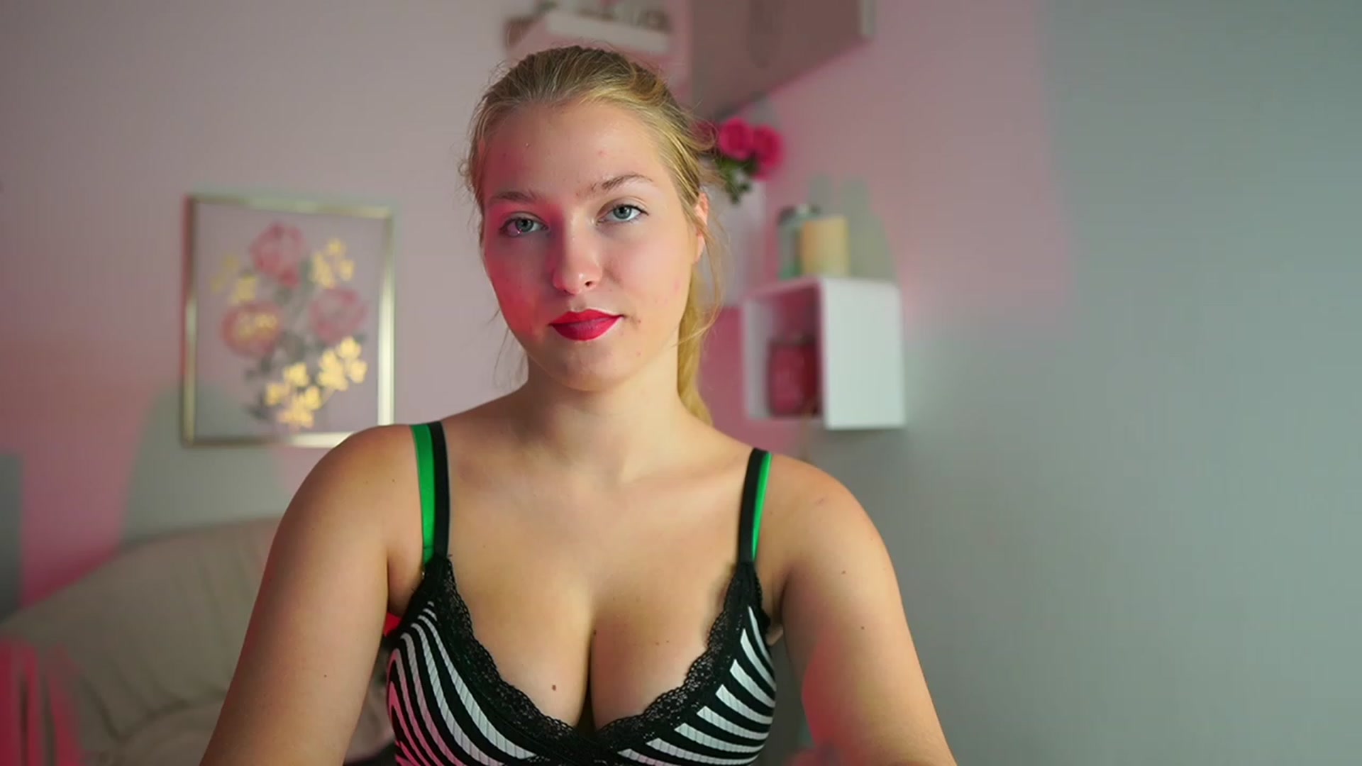Gallery image thumbnail from Mia_Melano_'s myfreecams stream on, 09/16/2023, 14:37 image 11 of 20