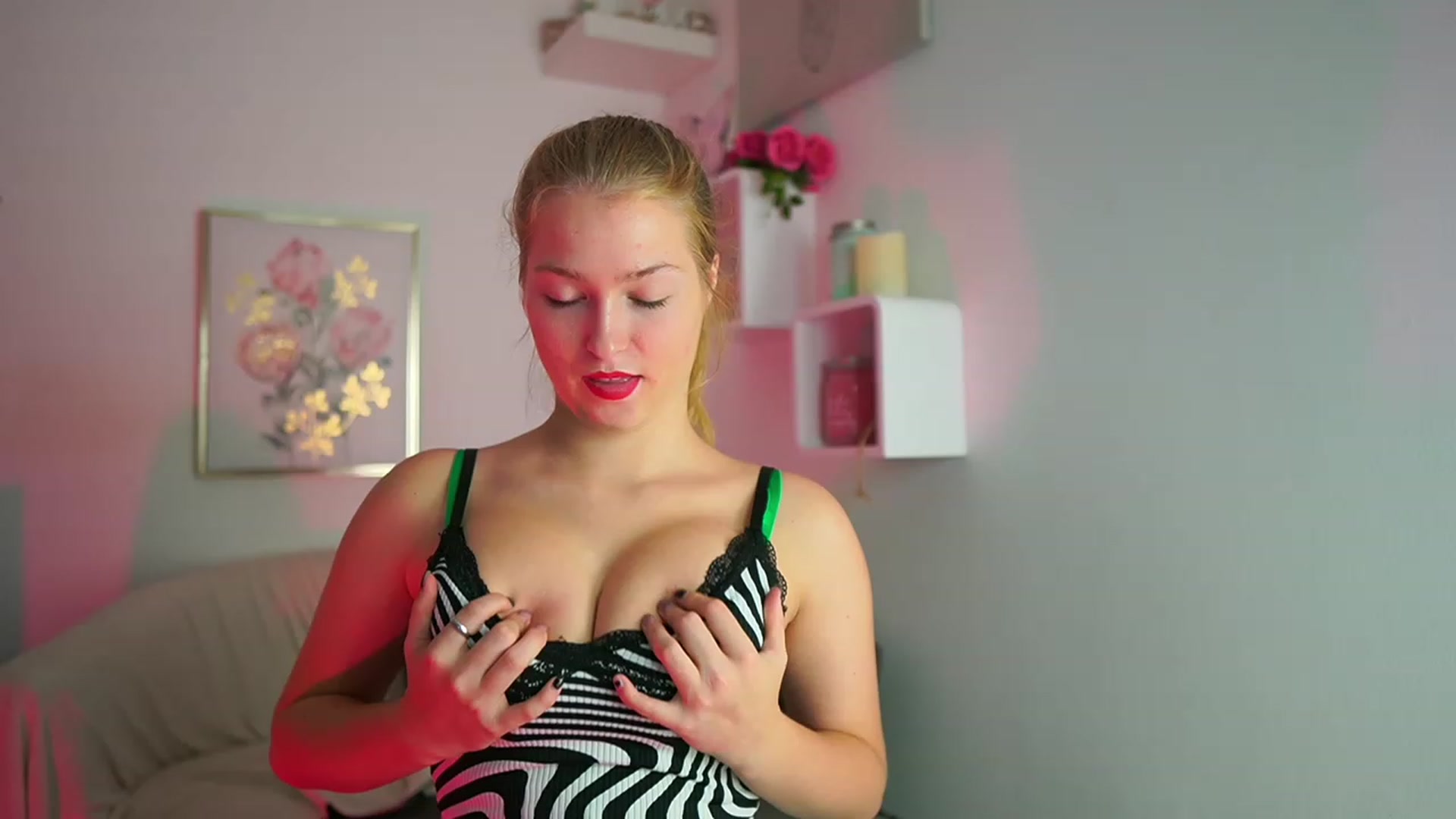 Gallery image thumbnail from Mia_Melano_'s myfreecams stream on, 09/16/2023, 14:37 image 14 of 20