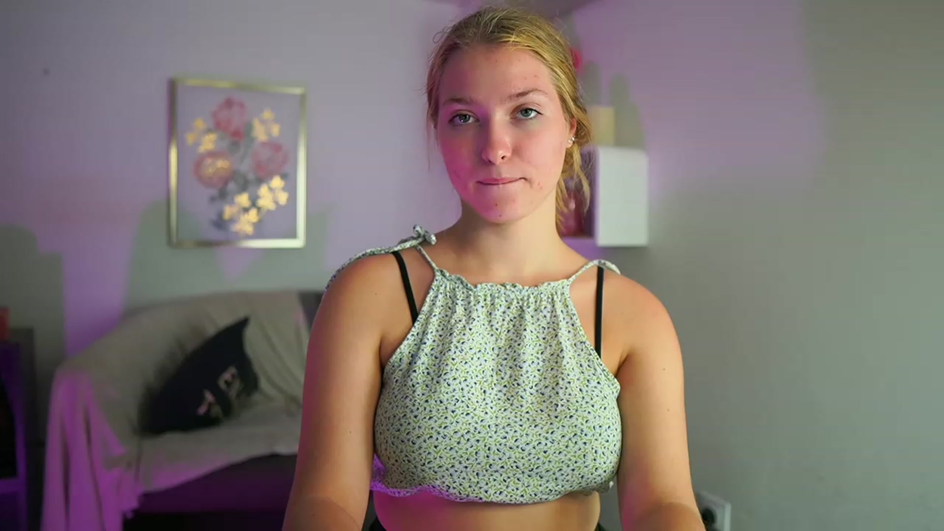Gallery image thumbnail from Mia_Melano_'s myfreecams stream on, 09/25/2023, 17:54 image 8 of 20