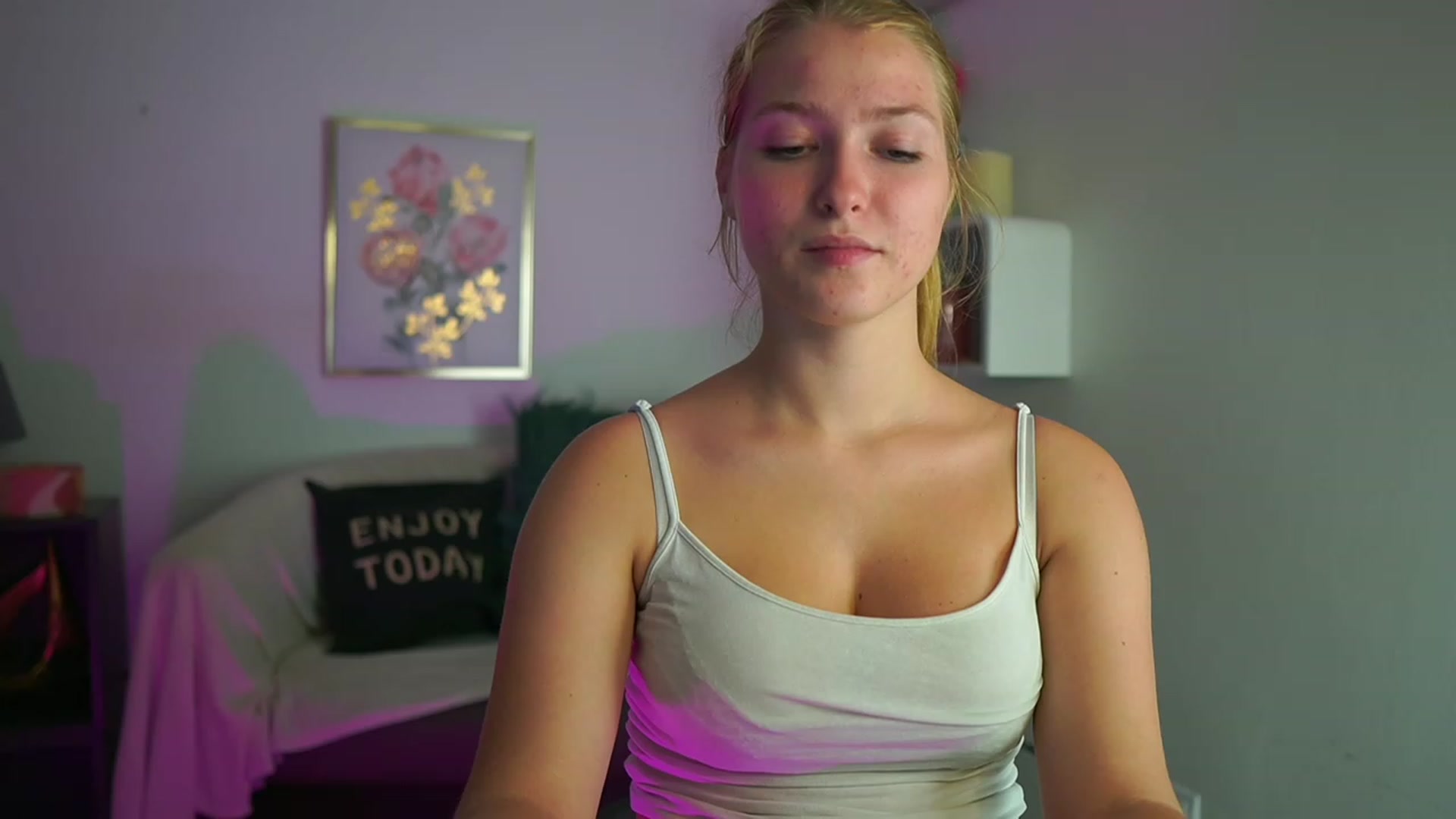 Gallery image thumbnail from Mia_Melano_'s myfreecams stream on, 09/26/2023, 14:48 image 13 of 20