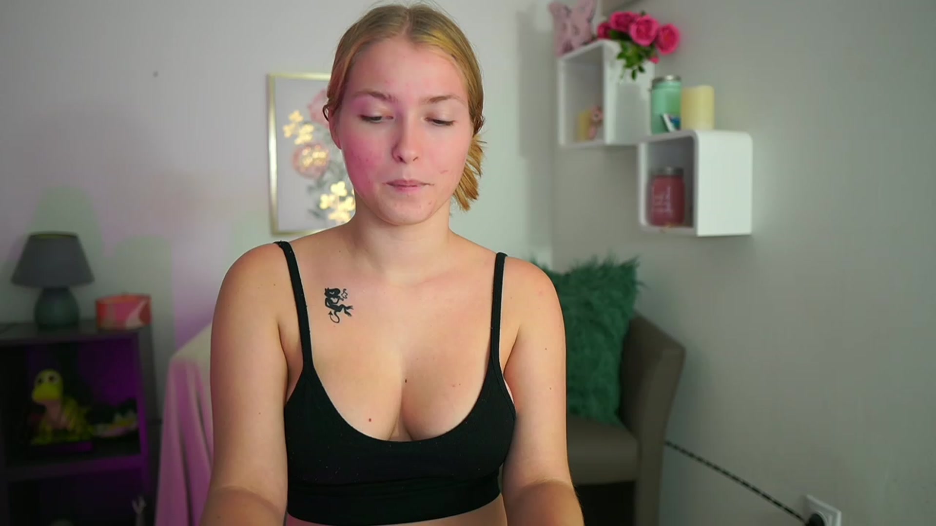 Gallery image thumbnail from Mia_Melano_'s myfreecams stream on, 10/09/2023, 18:00 image 8 of 20
