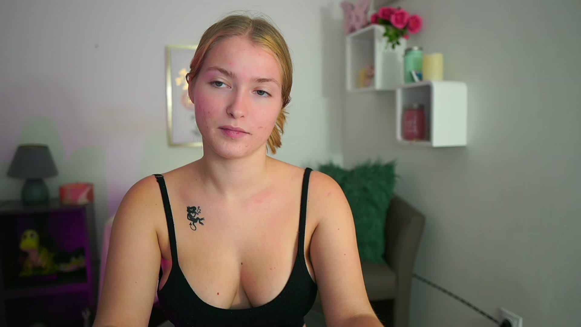 Gallery image thumbnail from Mia_Melano_'s myfreecams stream on, 10/09/2023, 18:00 image 13 of 20