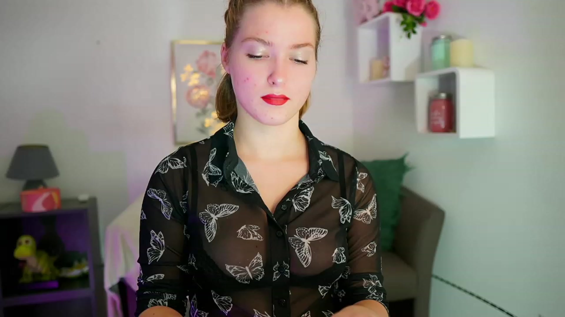 Gallery image thumbnail from Mia_Melano_'s myfreecams stream on, 10/24/2023, 19:00 image 11 of 20