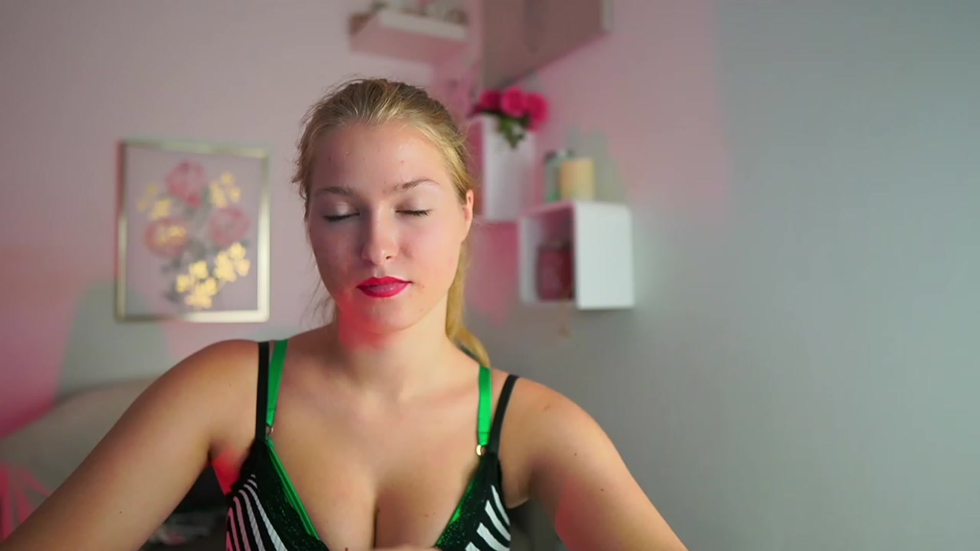 Gallery image thumbnail from Mia_Melano_'s myfreecams stream on, 01/25/2024, 22:10 image 5 of 20