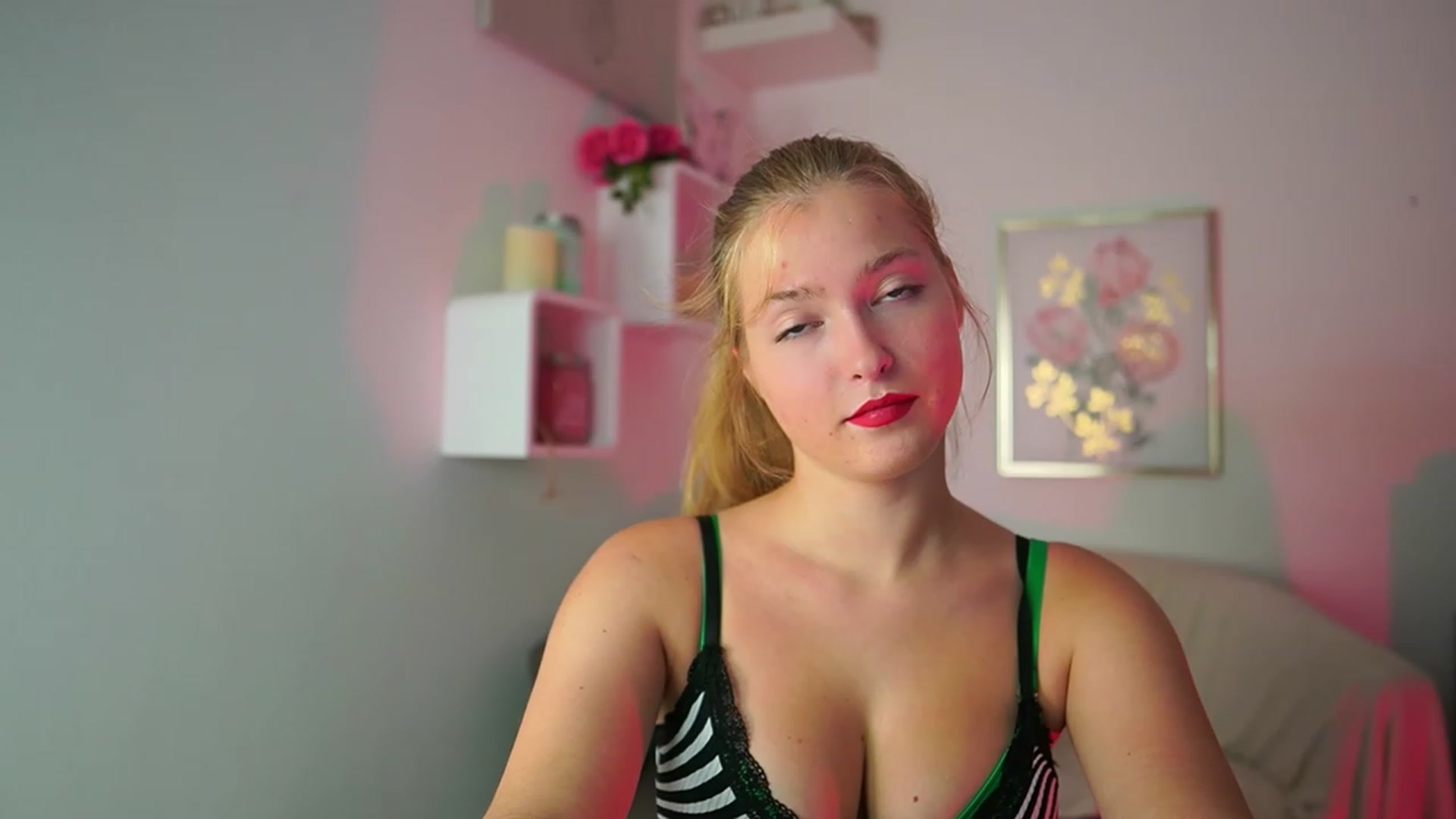 Gallery image thumbnail from Mia_Melano_'s myfreecams stream on, 01/25/2024, 22:10 image 11 of 20