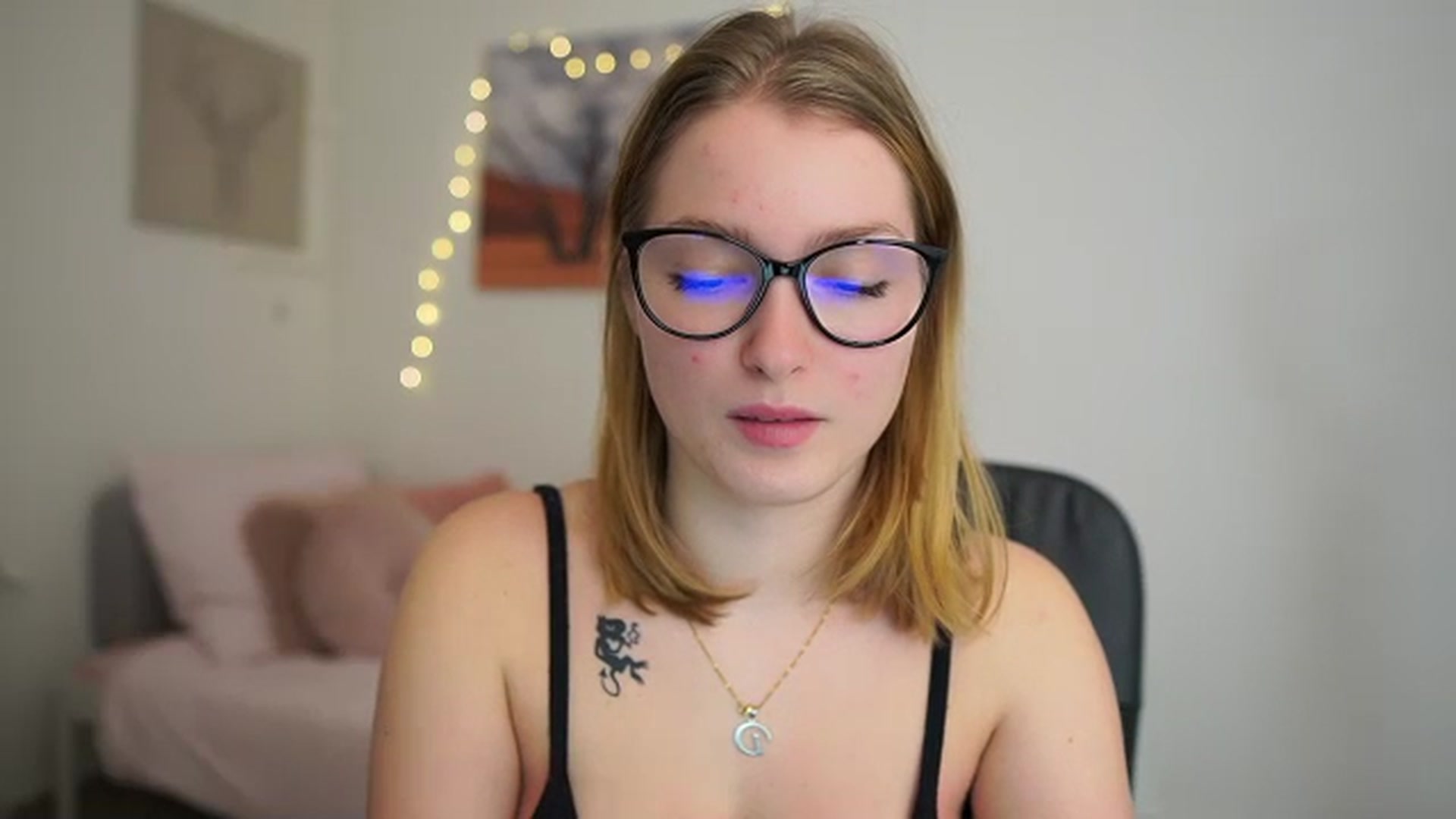 Gallery image thumbnail from Mia_Melano_'s myfreecams stream on, 02/02/2024, 10:35 image 18 of 20