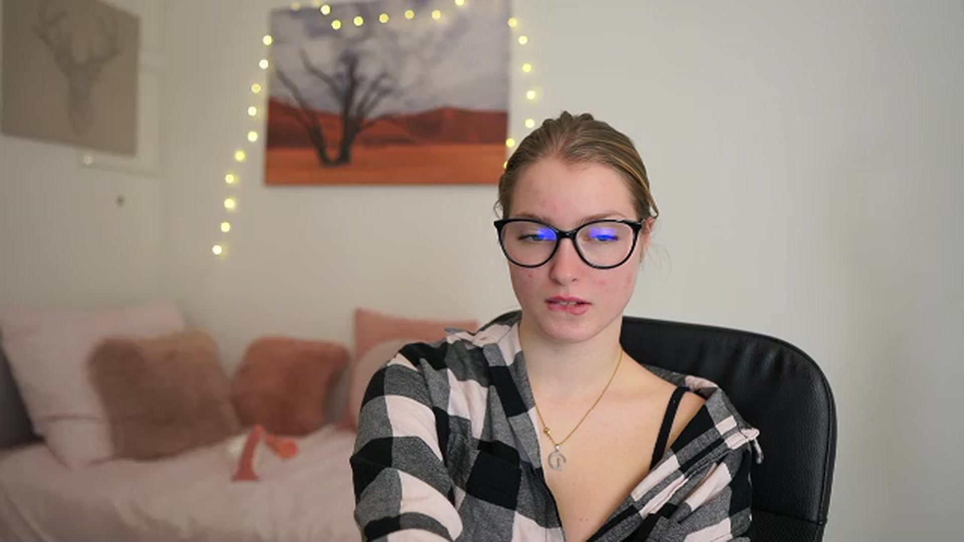 Gallery image thumbnail from Mia_Melano_'s myfreecams stream on, 02/02/2024, 13:15 image 10 of 20