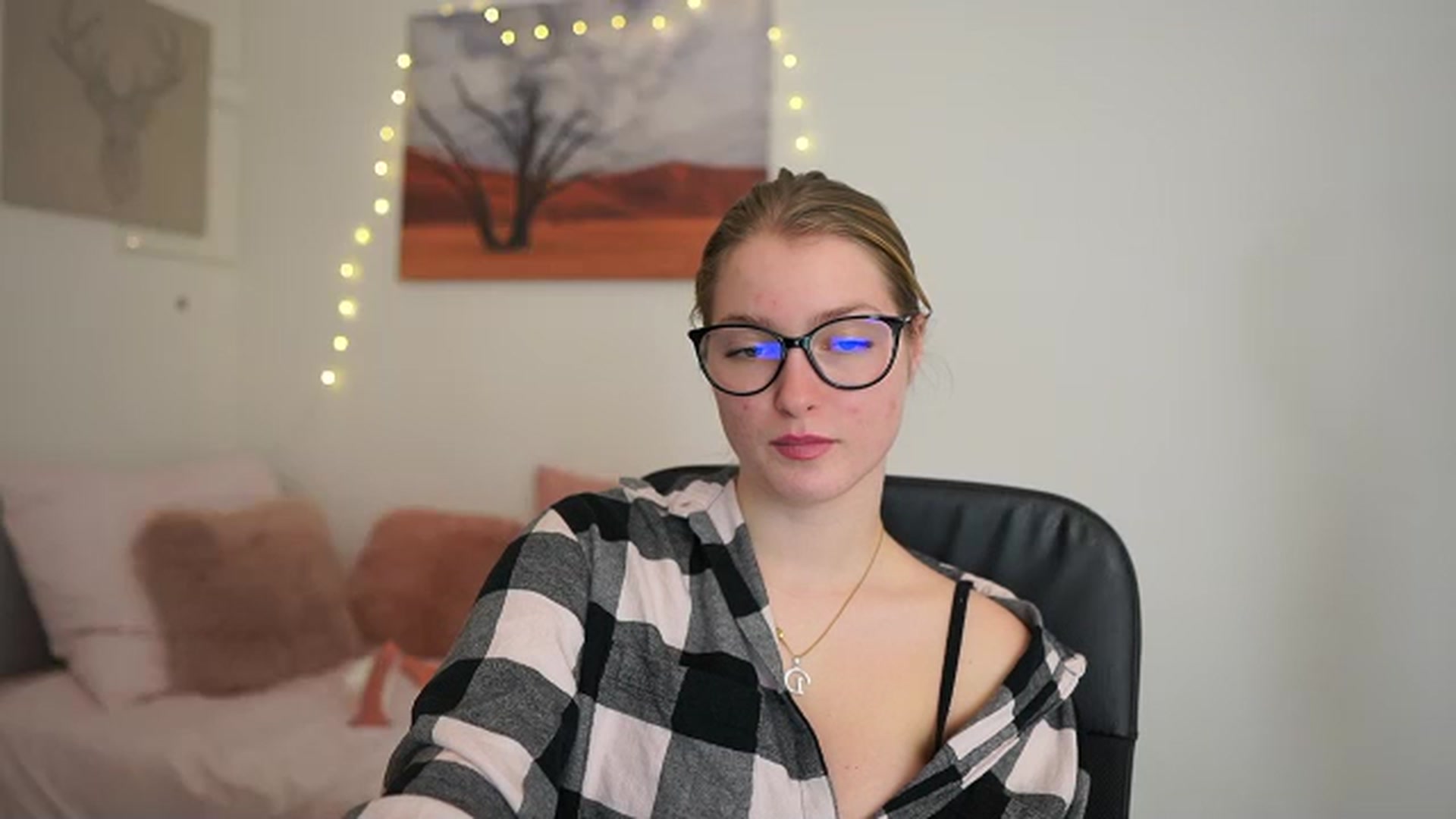 Gallery image thumbnail from Mia_Melano_'s myfreecams stream on, 02/02/2024, 13:15 image 1 of 20