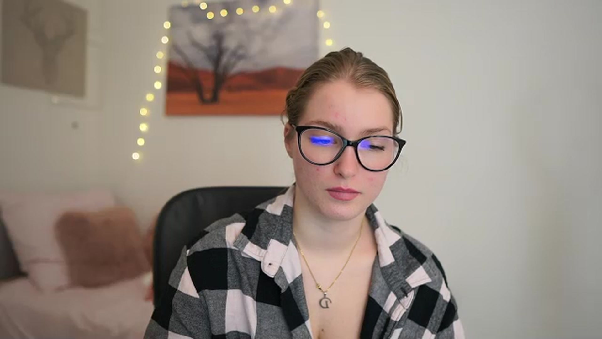 Gallery image thumbnail from Mia_Melano_'s myfreecams stream on, 02/02/2024, 13:15 image 18 of 20