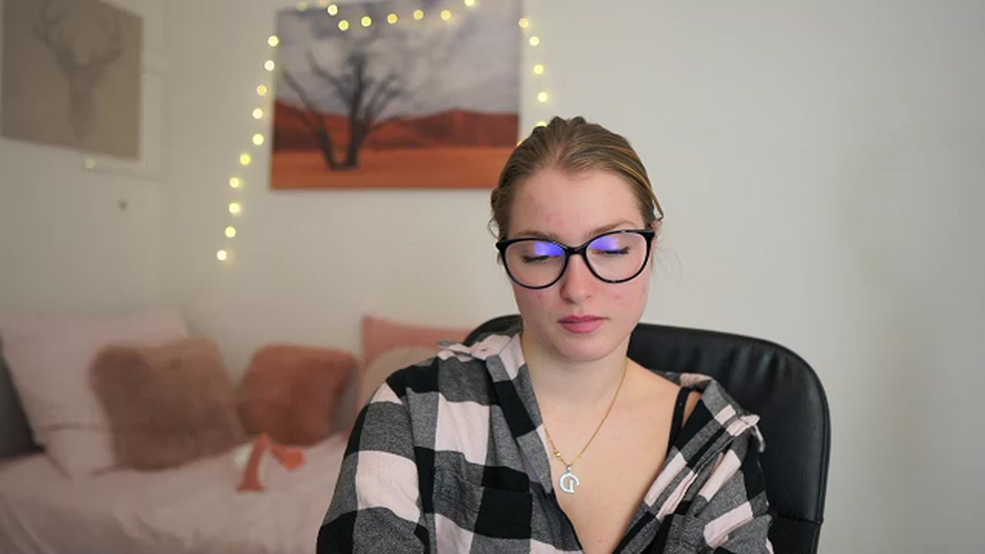 Gallery image thumbnail from Mia_Melano_'s myfreecams stream on, 02/02/2024, 13:15 image 11 of 20