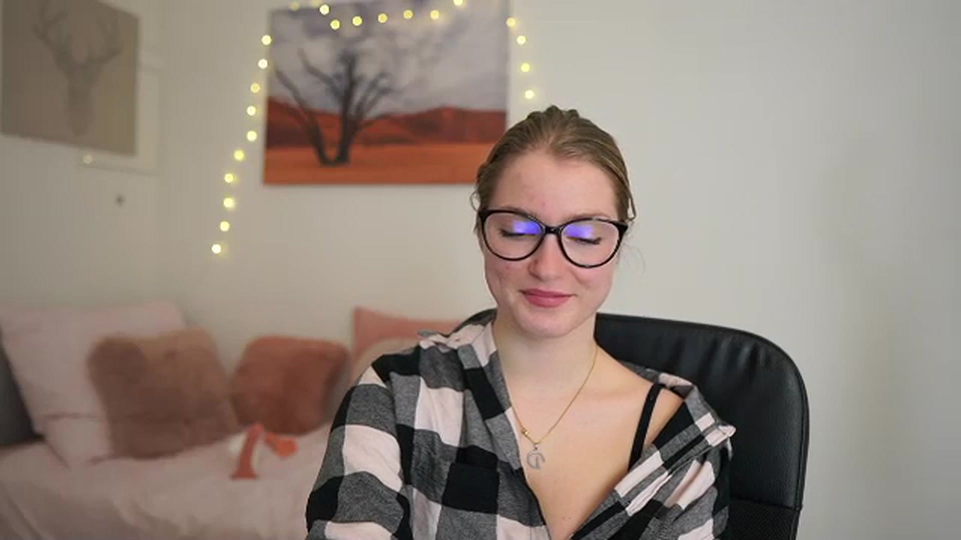 Gallery image thumbnail from Mia_Melano_'s myfreecams stream on, 02/02/2024, 13:15 image 4 of 20