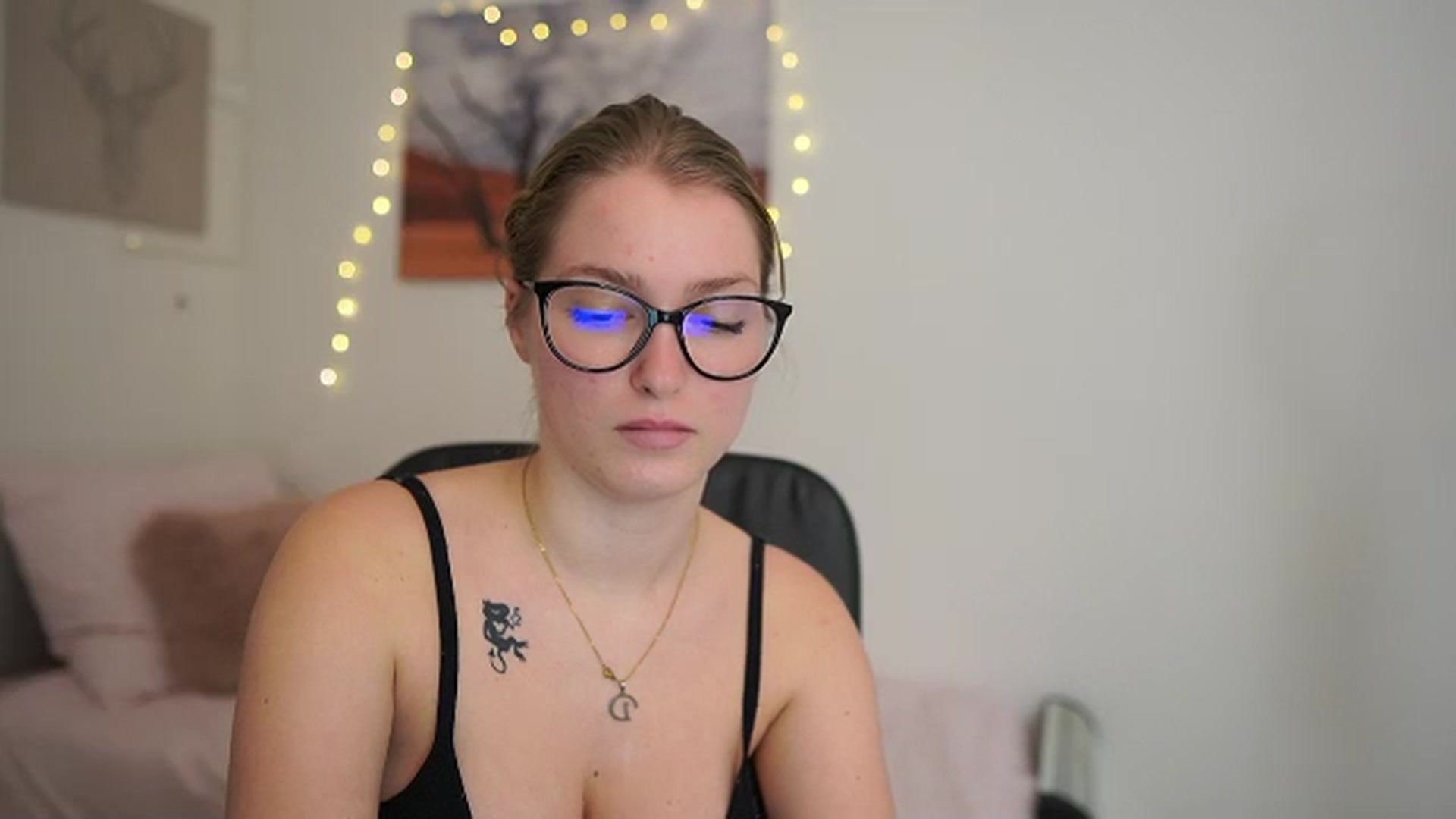 Gallery image thumbnail from Mia_Melano_'s myfreecams stream on, 02/02/2024, 14:06 image 17 of 20