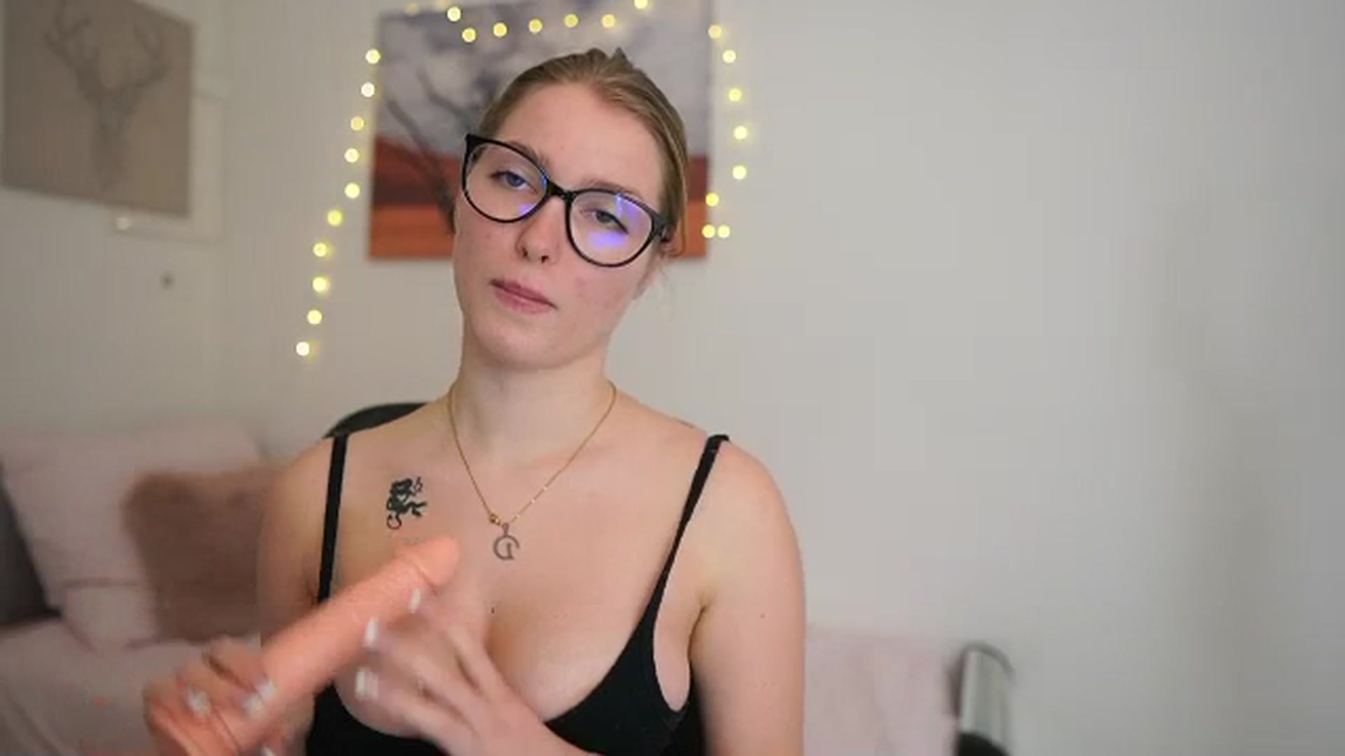 Gallery image thumbnail from Mia_Melano_'s myfreecams stream on, 02/02/2024, 14:06 image 13 of 20