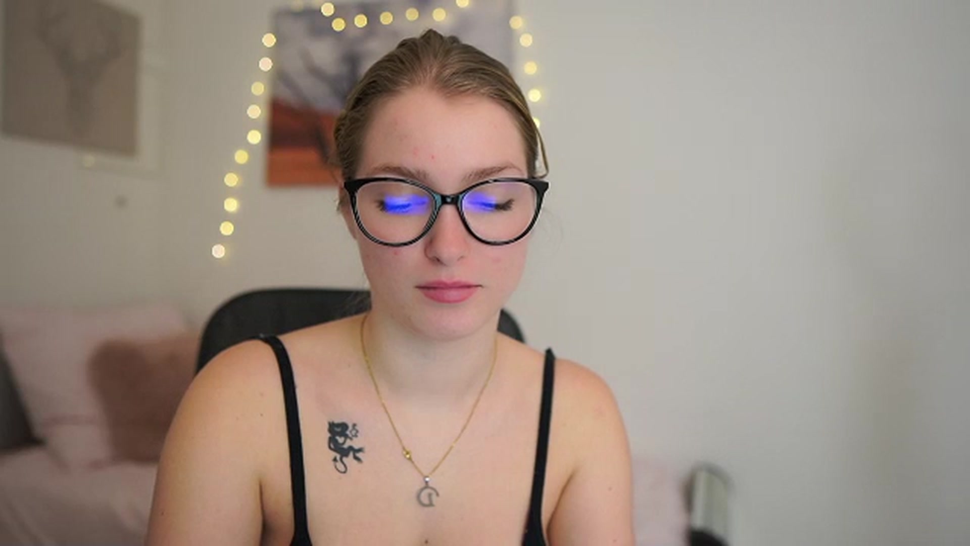 Gallery image thumbnail from Mia_Melano_'s myfreecams stream on, 02/02/2024, 14:06 image 8 of 20
