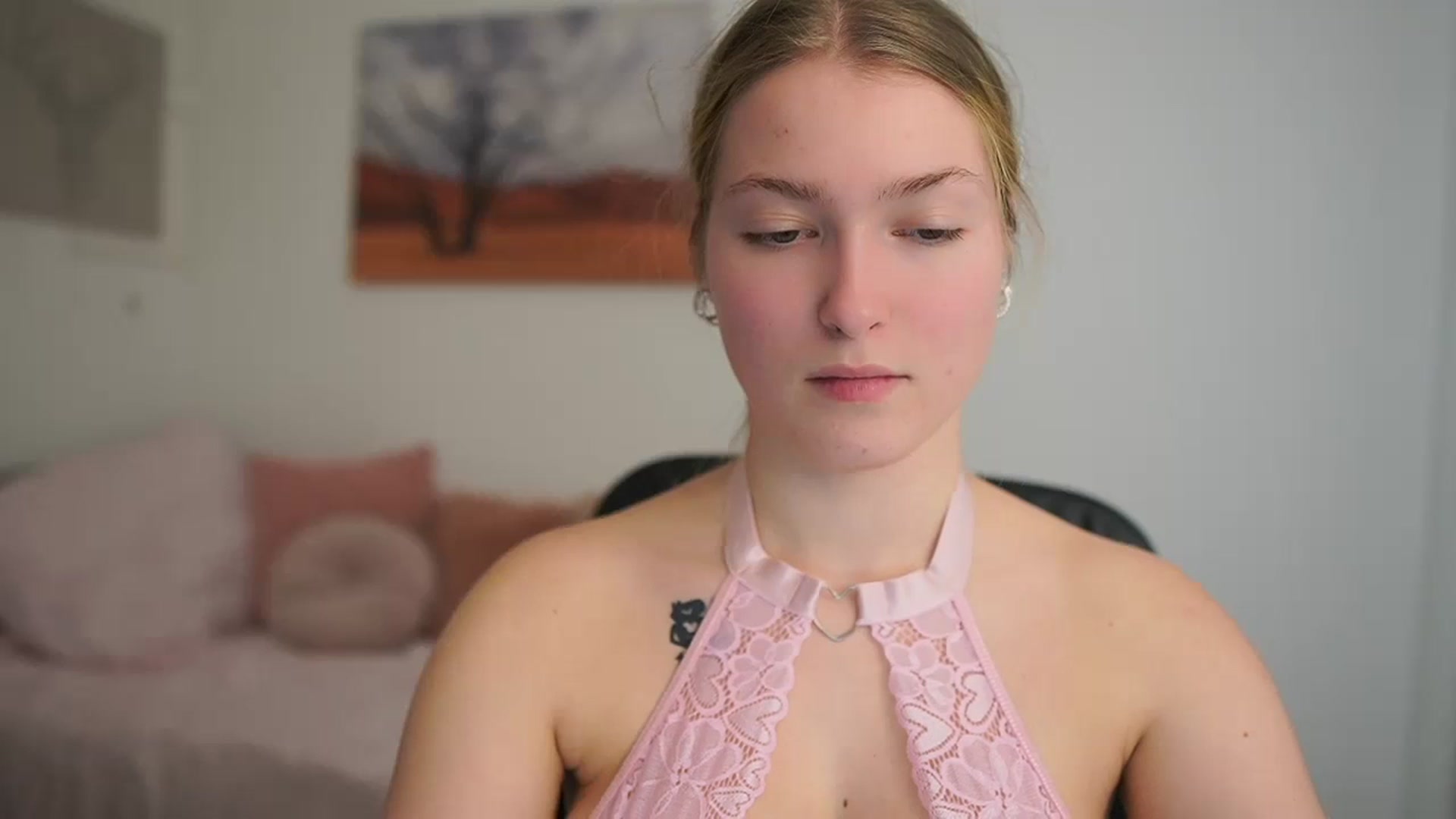Gallery image thumbnail from Mia_Melano_'s myfreecams stream on, 02/19/2024, 16:38 image 15 of 20