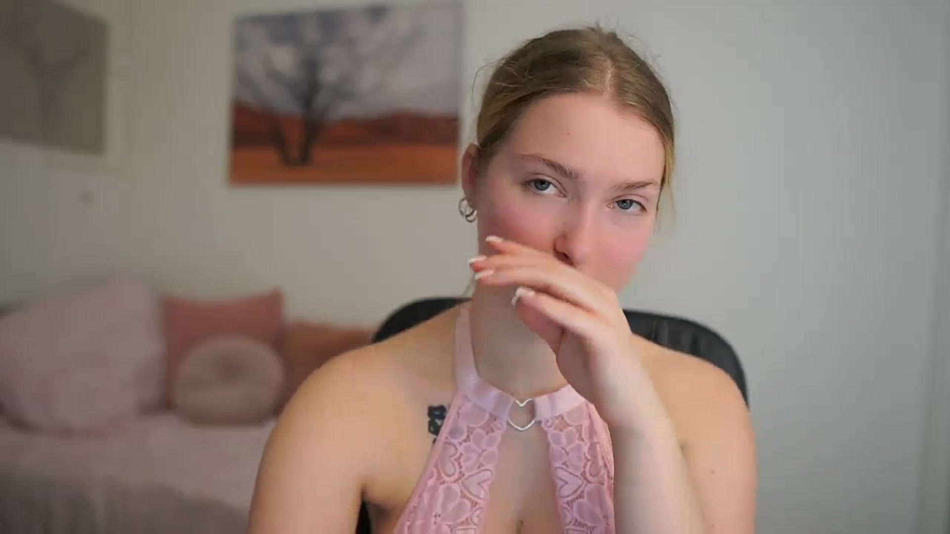 Gallery image thumbnail from Mia_Melano_'s myfreecams stream on, 02/19/2024, 16:38 image 16 of 20