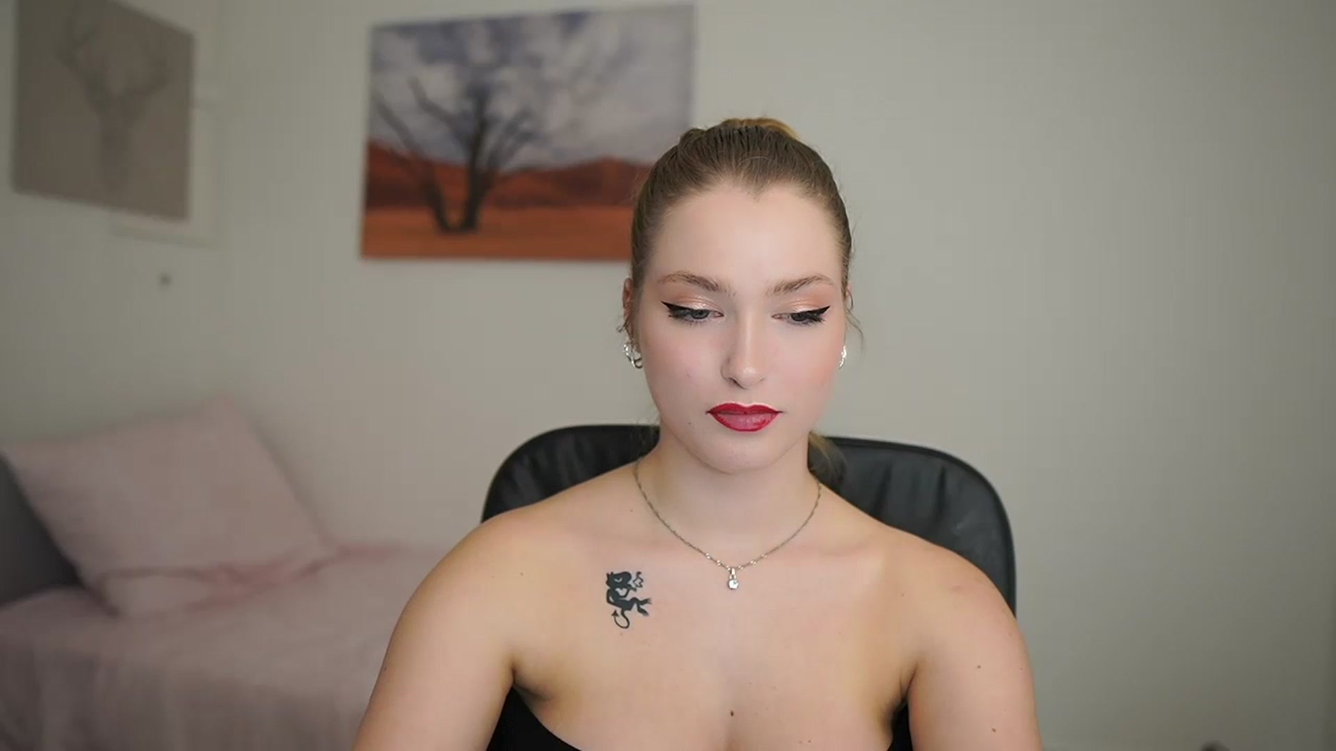 Gallery image thumbnail from Mia_Melano_'s myfreecams stream on, 03/03/2024, 19:03 image 19 of 20