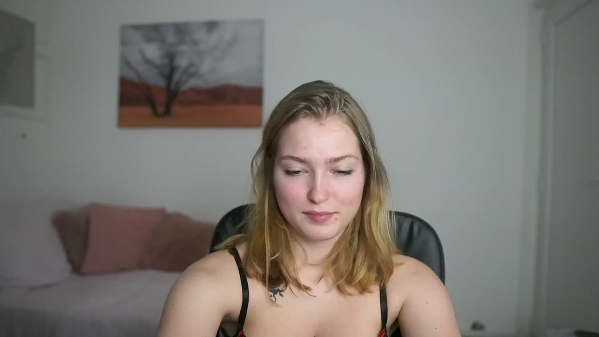 Gallery image thumbnail from Mia_Melano_'s myfreecams stream on, 03/12/2024, 15:54 image 17 of 20