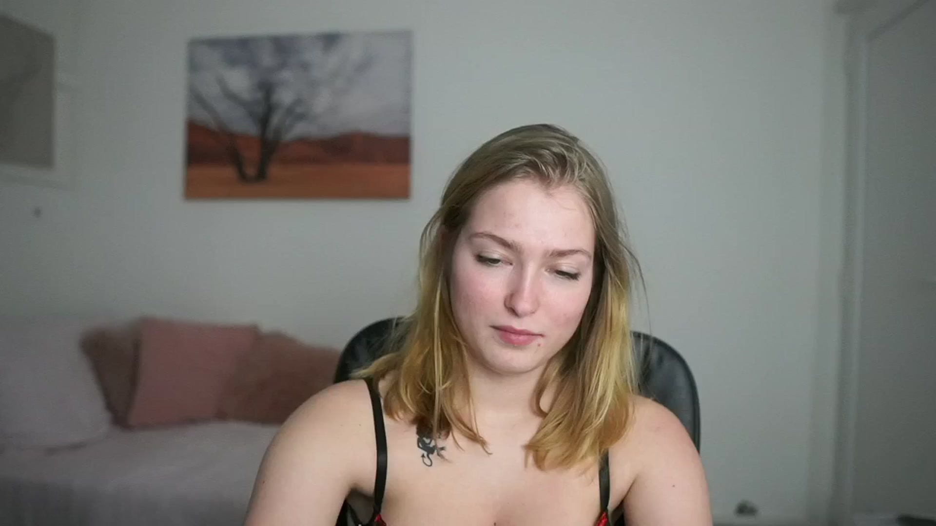 Gallery image thumbnail from Mia_Melano_'s myfreecams stream on, 03/12/2024, 15:54 image 14 of 20