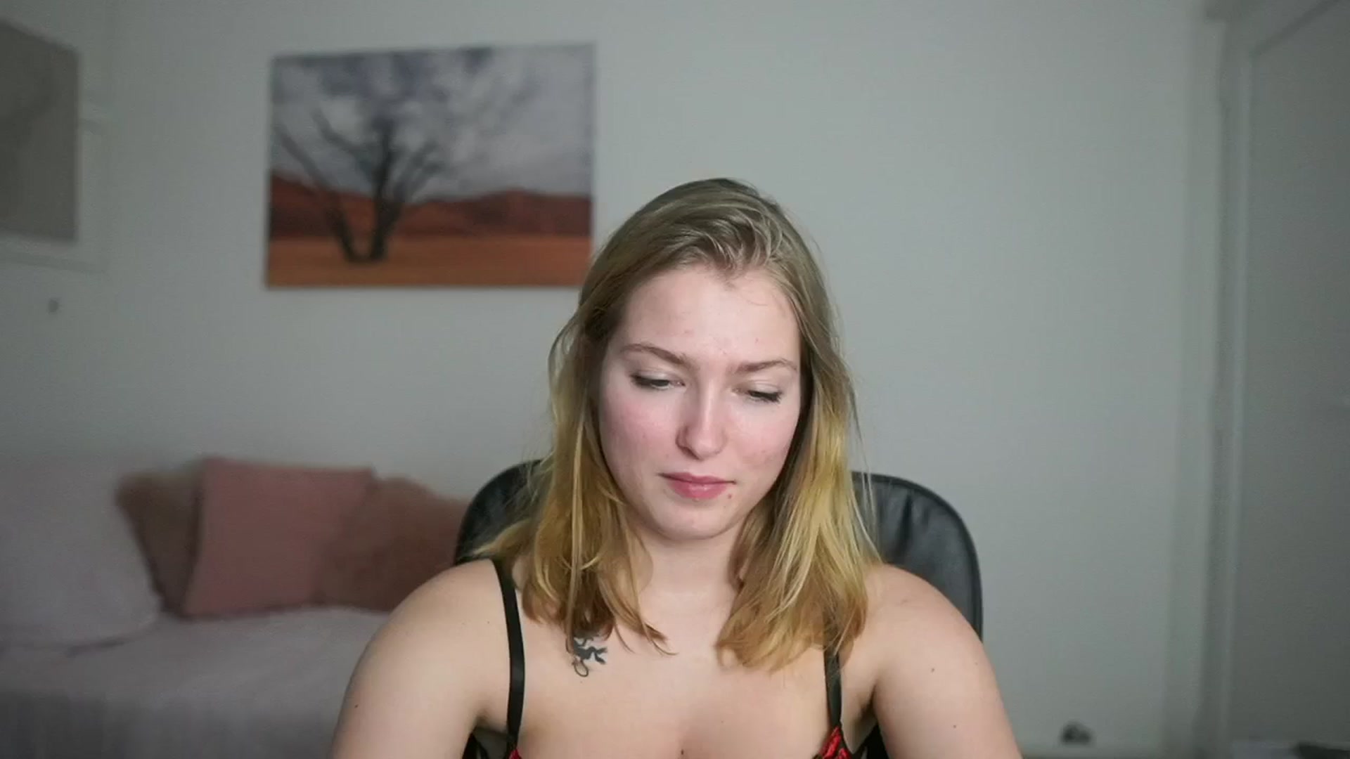 Gallery image thumbnail from Mia_Melano_'s myfreecams stream on, 03/12/2024, 15:54 image 16 of 20