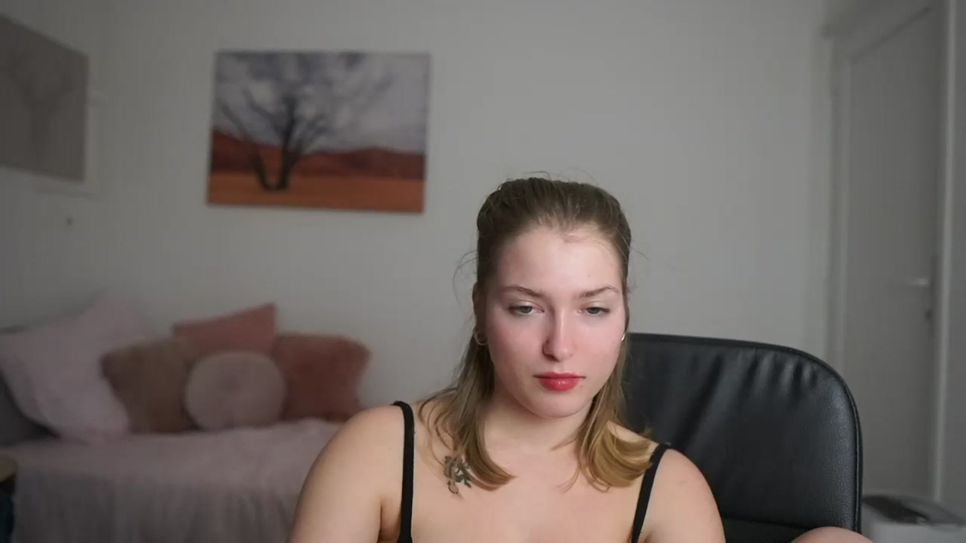 Gallery image thumbnail from Mia_Melano_'s myfreecams stream on, 03/14/2024, 20:11 image 16 of 20