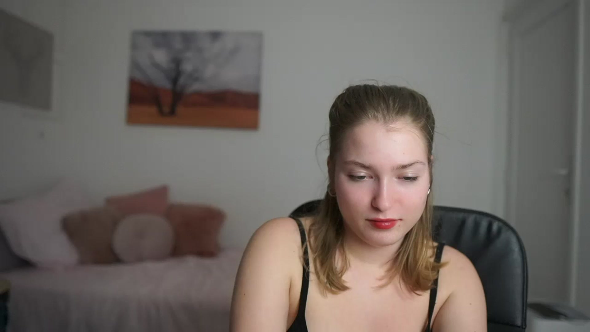 Gallery image thumbnail from Mia_Melano_'s myfreecams stream on, 03/14/2024, 20:11 image 12 of 20