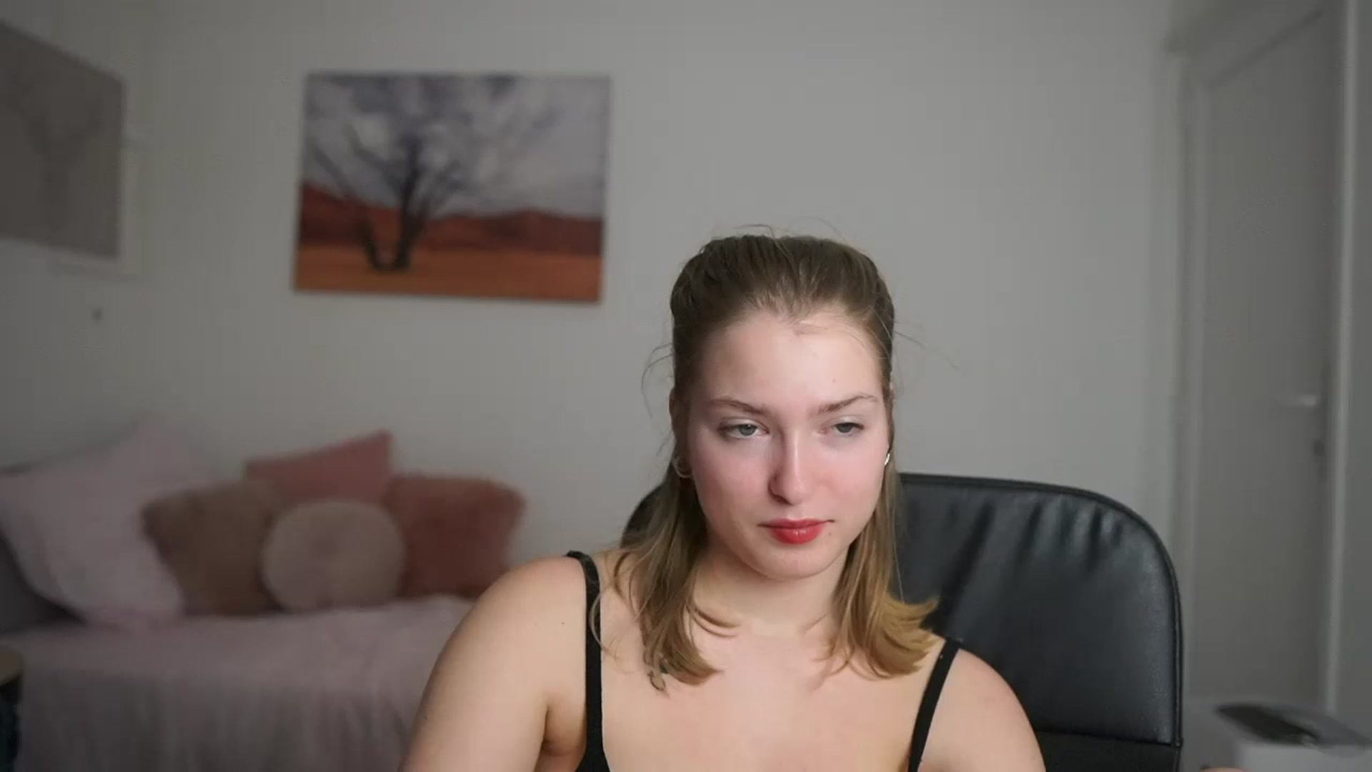 Gallery image thumbnail from Mia_Melano_'s myfreecams stream on, 03/14/2024, 20:11 image 14 of 20